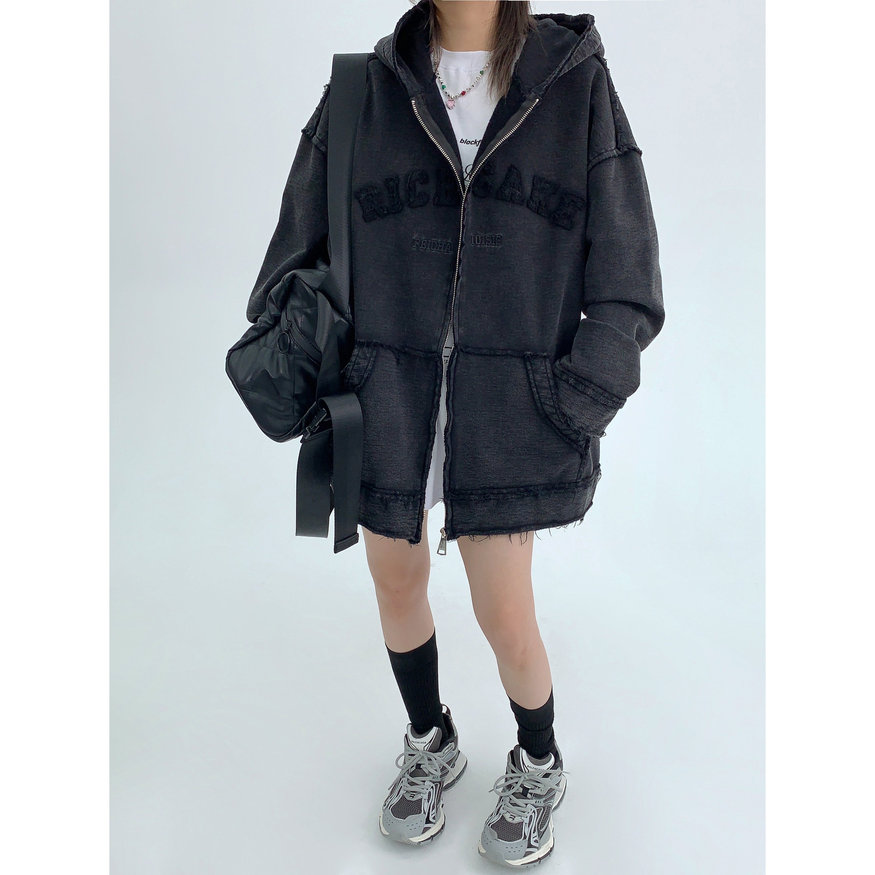 Heavyweight Distressed Embroidered Hooded Jacket MW9028