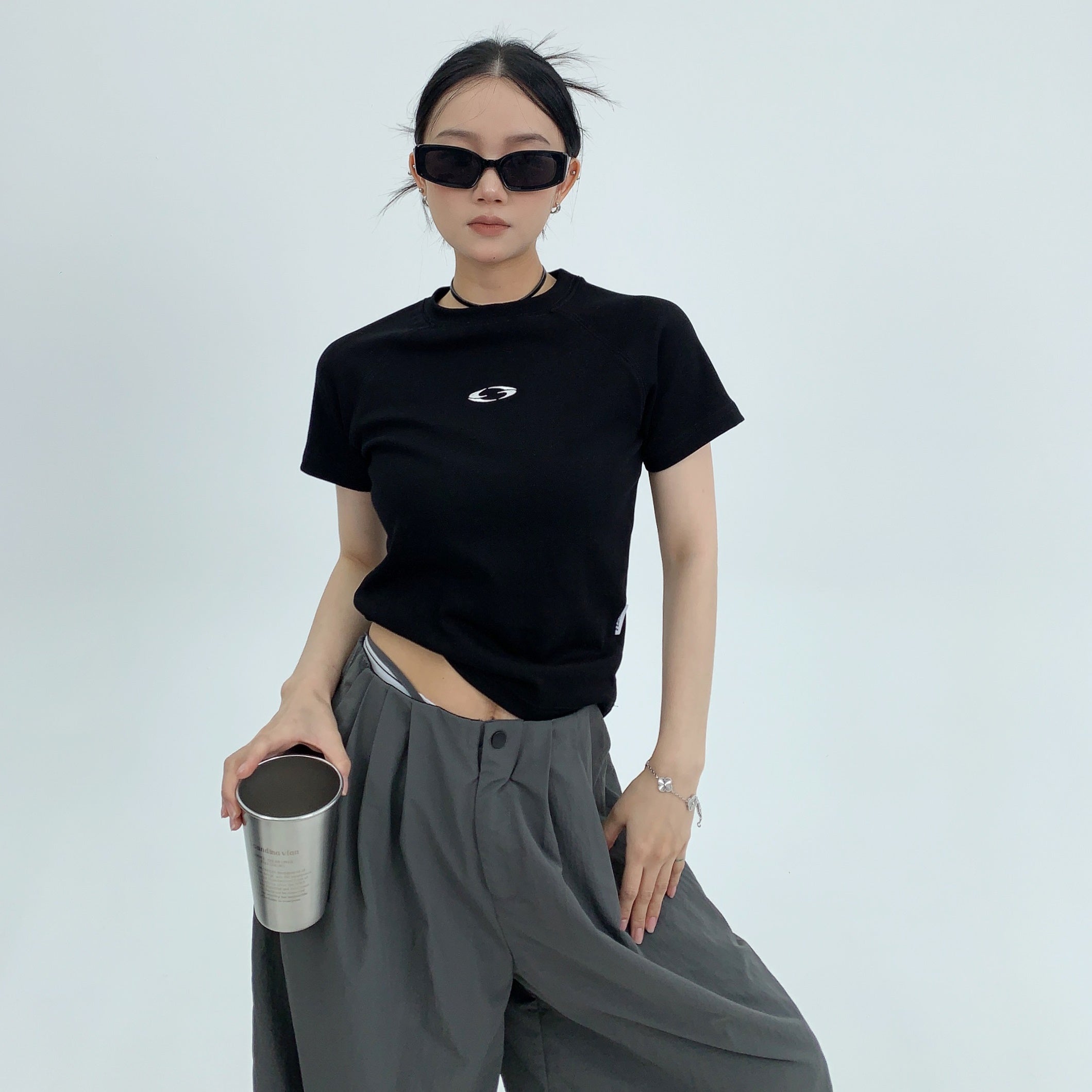 Slim Embroidery Short T-shirt MW9137