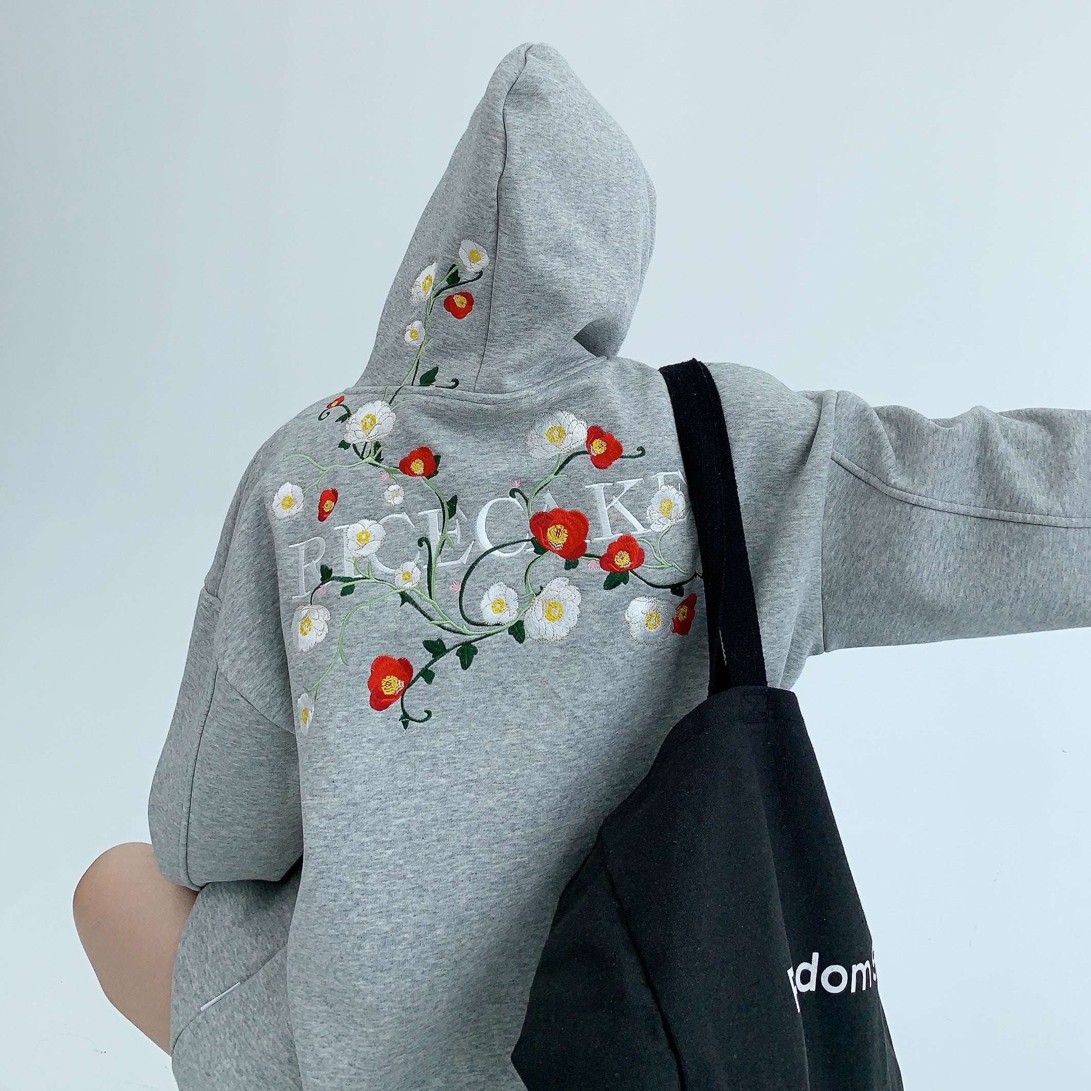oversize flower embroidered hooded sweat MW9013
