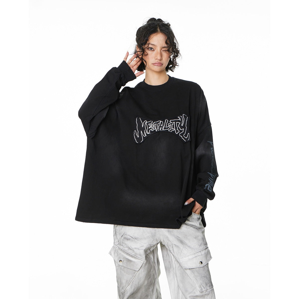 Patch Embroidered Stained Washed Long Sleeve T-shirt MW10248