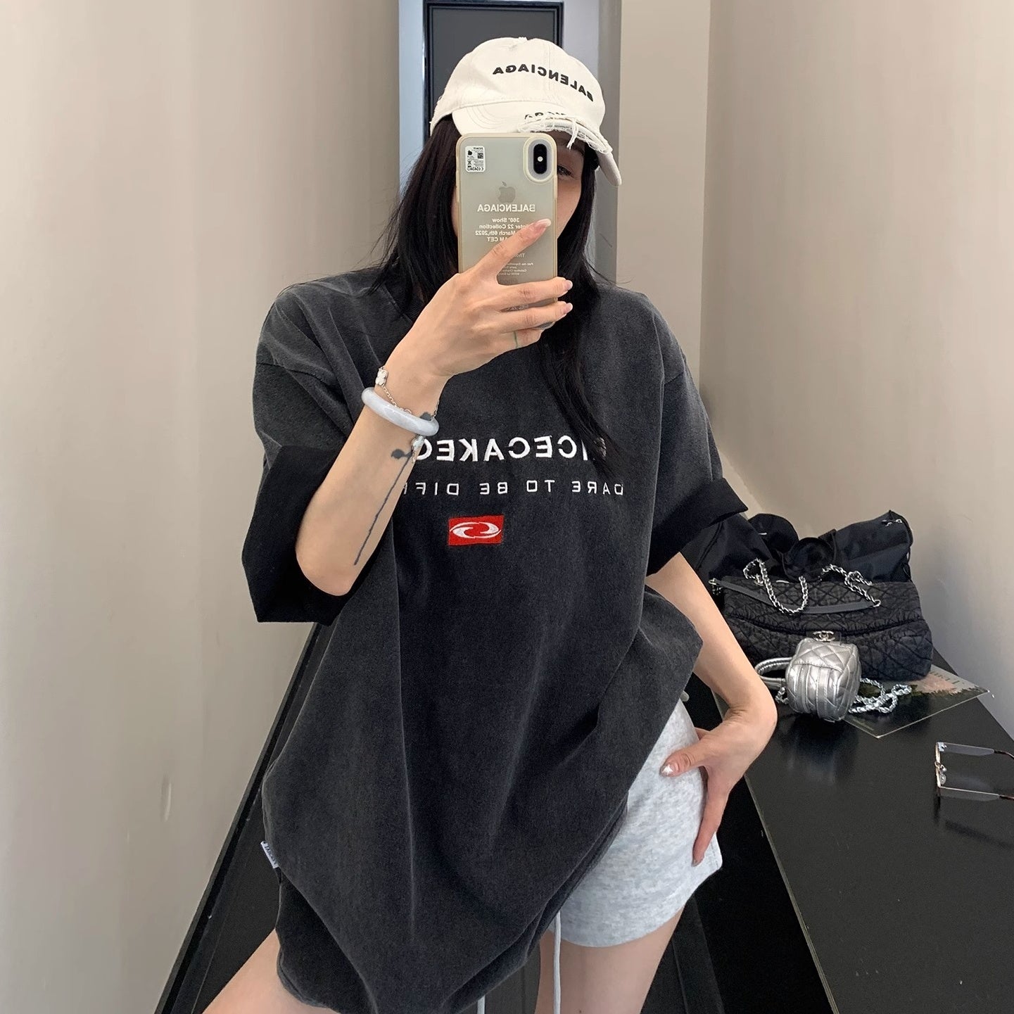 Washed Distressed Embroidered T-shirt MW10184