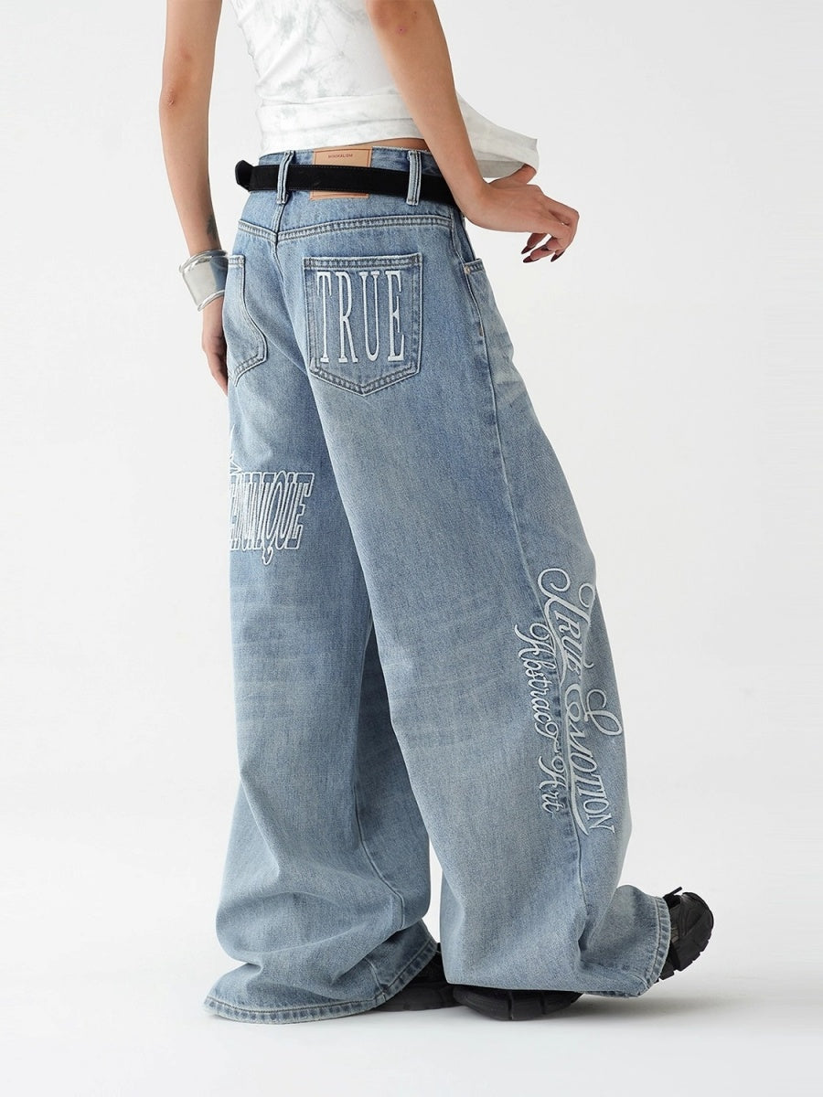 Letter Embroidered Loose Curve Jeans AC7132