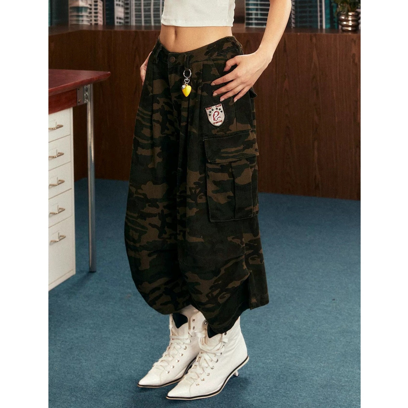 Camouflage Cropped Wide-leg Cargo Pants EZ148