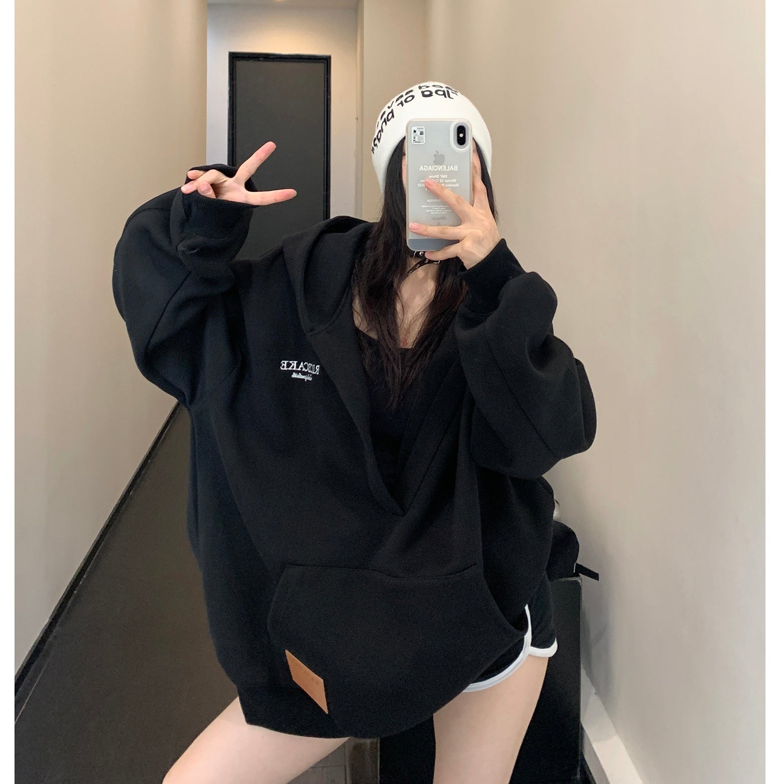 Lazy Loose Embroidered Large V-neck Hooded Sweat MW9350