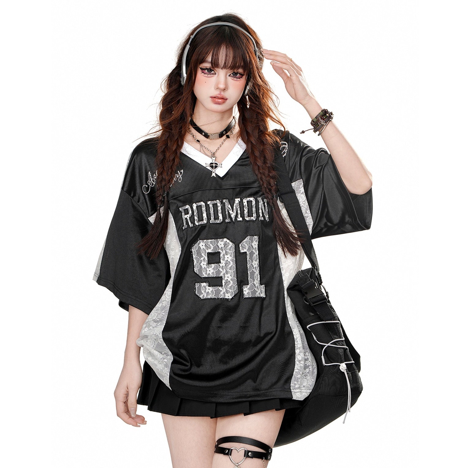 V-neck Lace Embroidery Shiny T-shirt KK2052
