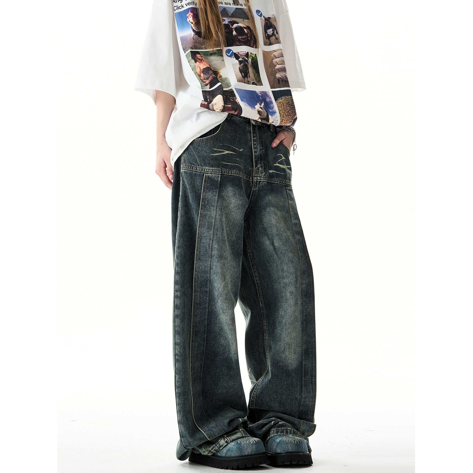 Three-dimensional Stitch Design Distressed Wide-Leg Jeans HG7118