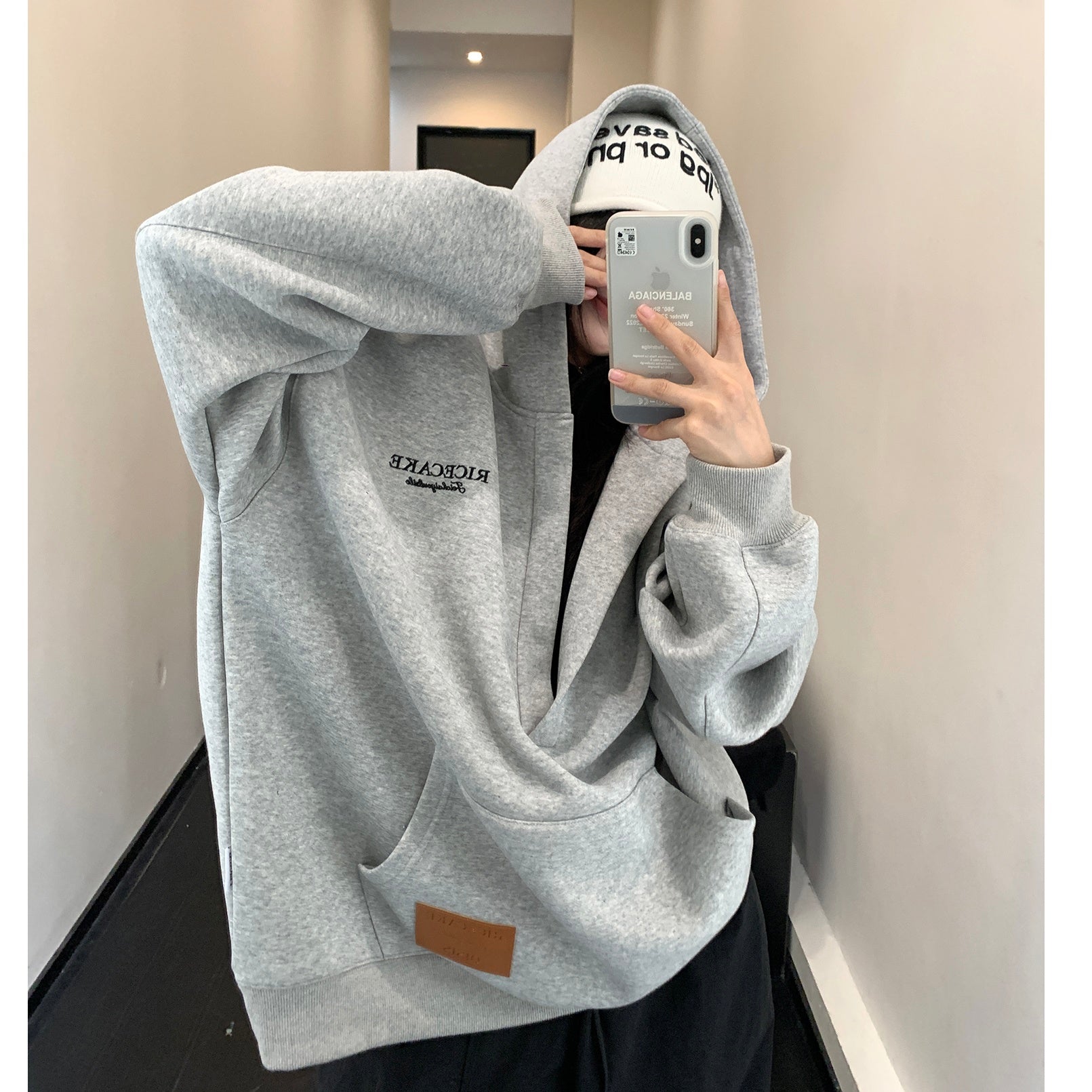 Lazy Loose Embroidered Large V-neck Hooded Sweat MW9350