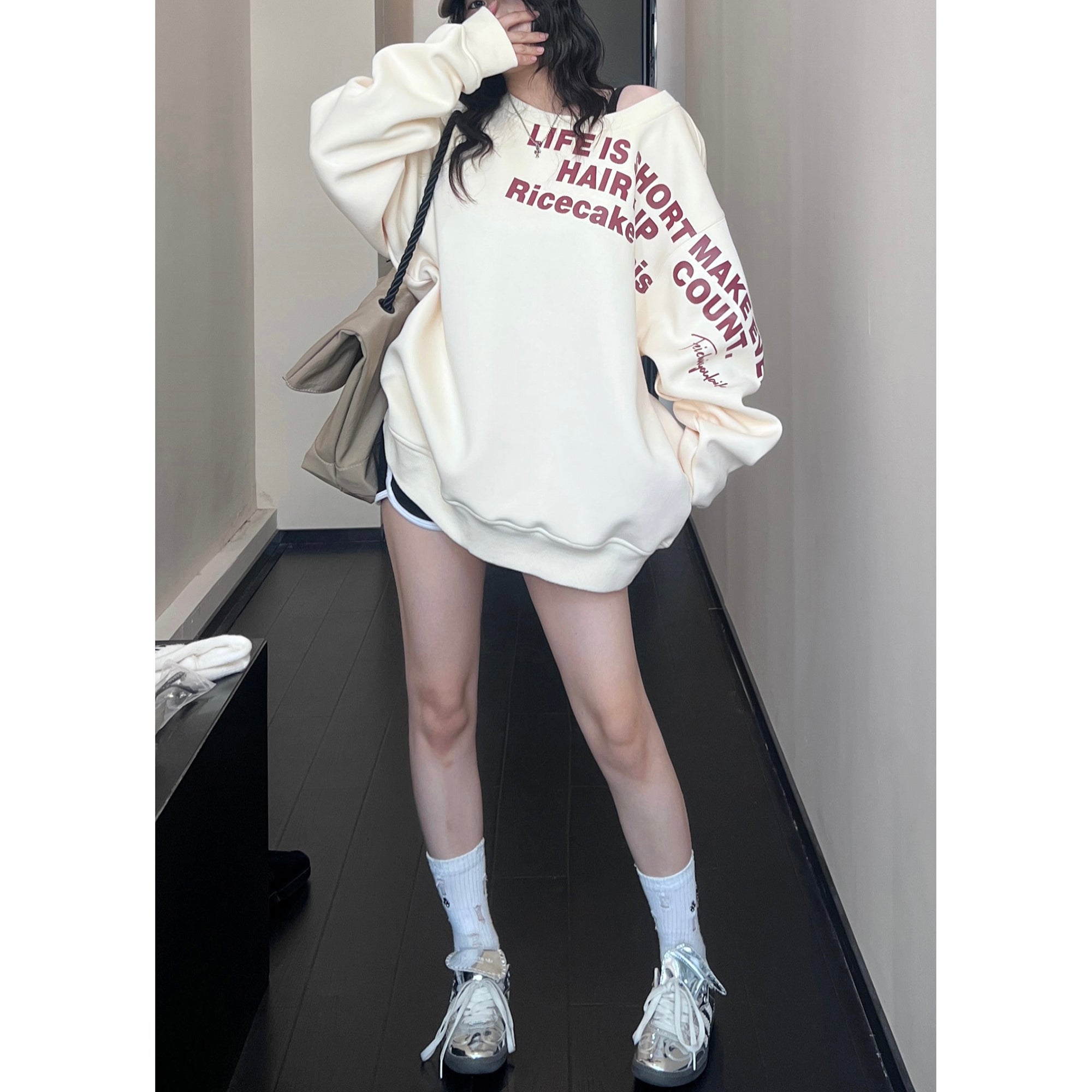 Slanted Shoulder OverSize Lettering Sweat MW9462