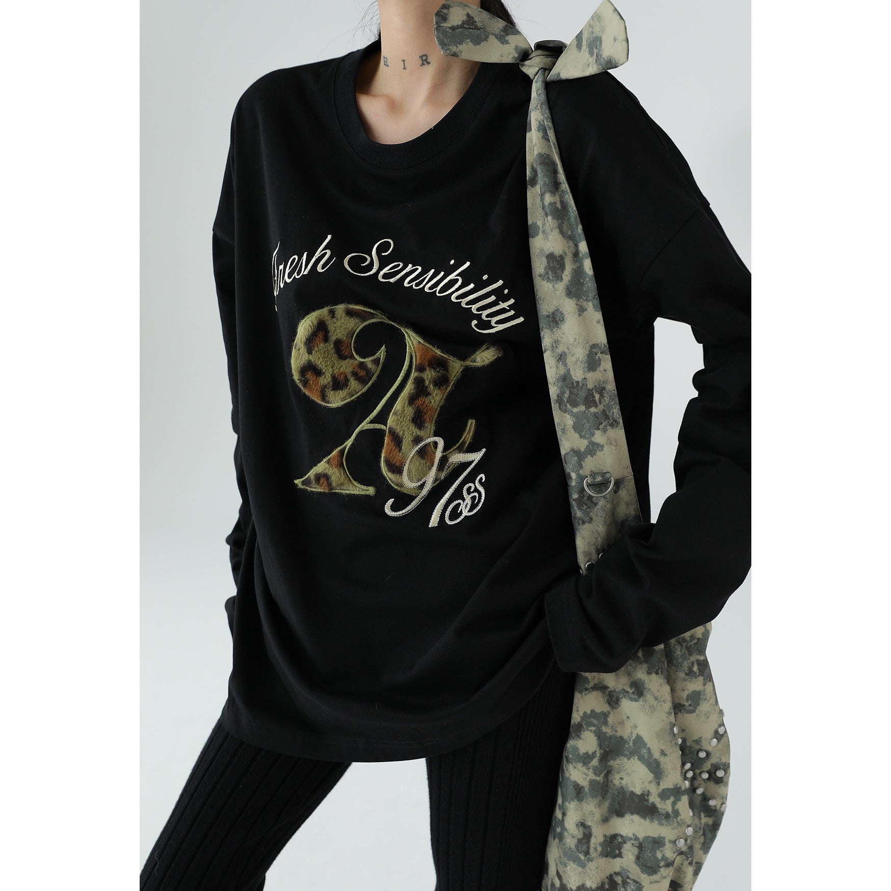 Leopard Flocking Print Long Sleeve T-Shirt AC7076