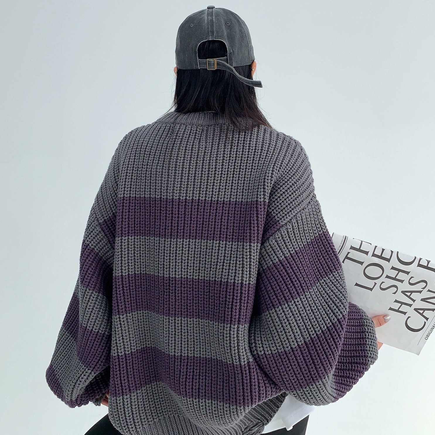 Thick Stripe Crew Neck Ripped Sweater MW9609