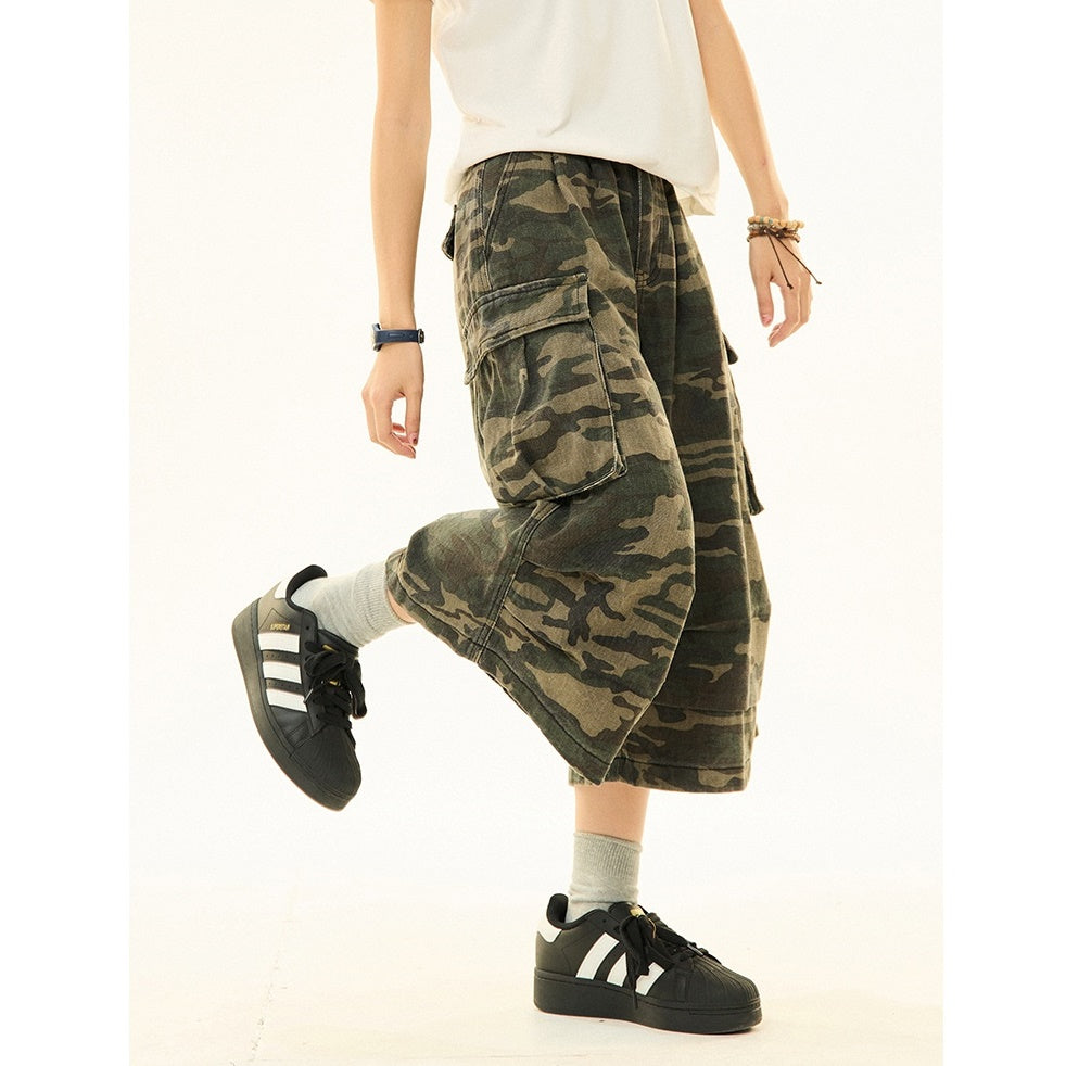 Camouflage Loose Straight Cropped Cargo Pants MW9265