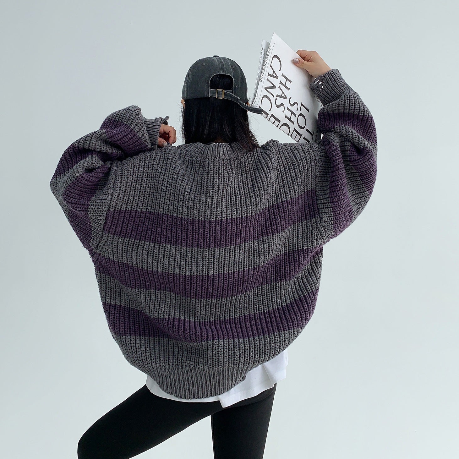 Thick Stripe Crew Neck Ripped Sweater MW9609