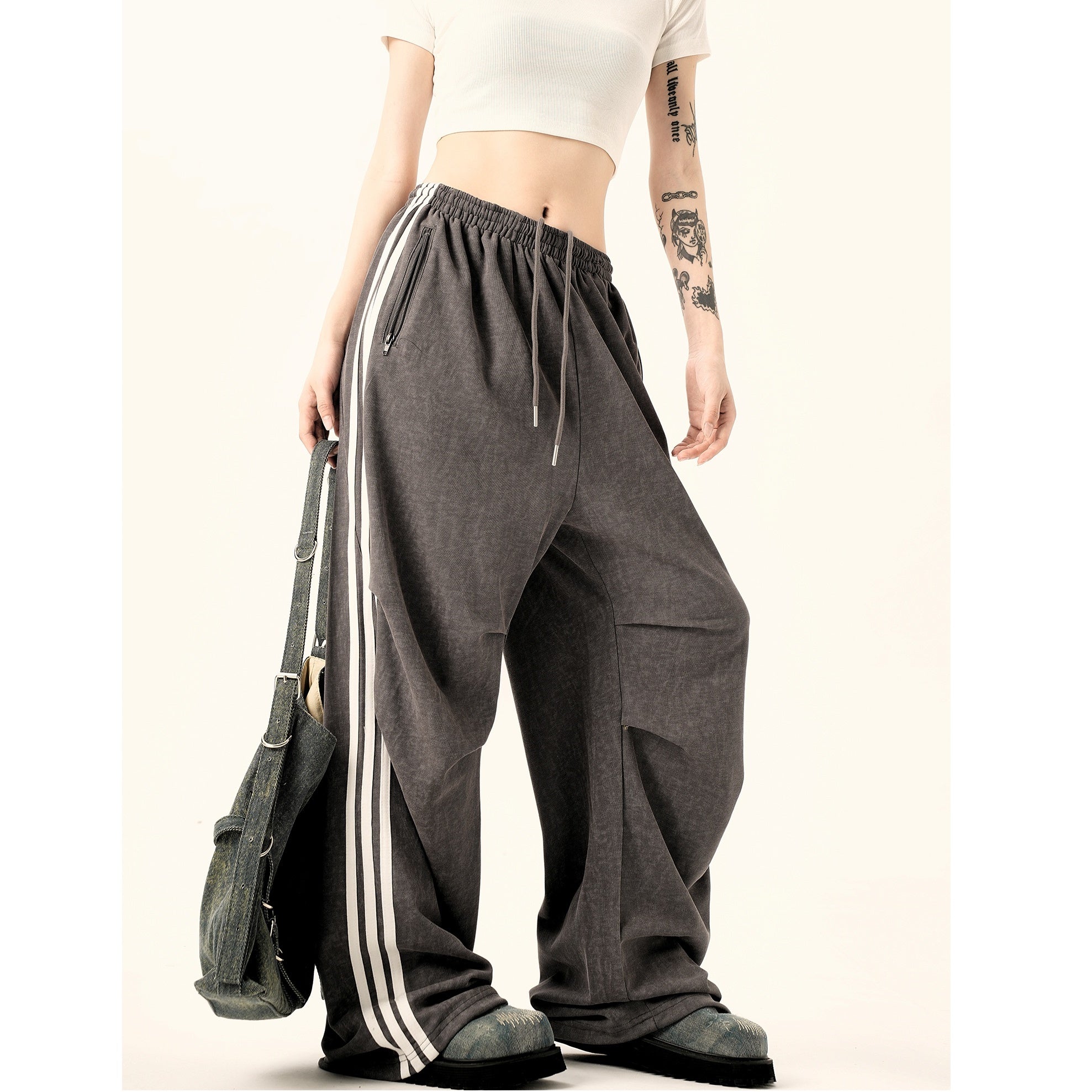 Side Three-bar Striped Wide-leg Sweat Pants MW9339