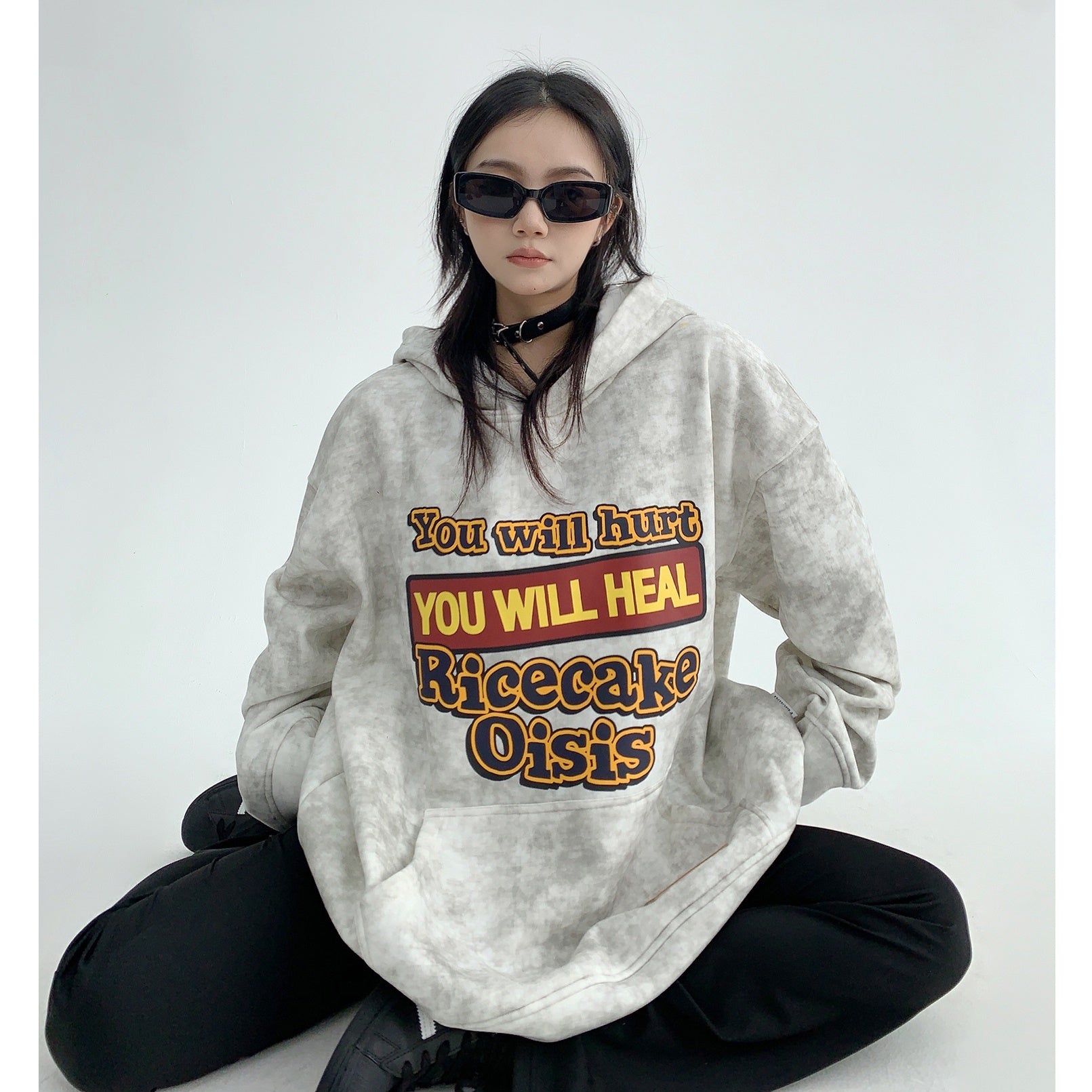 Distressed Pop Logo Printed Loose Hoodie MW9557