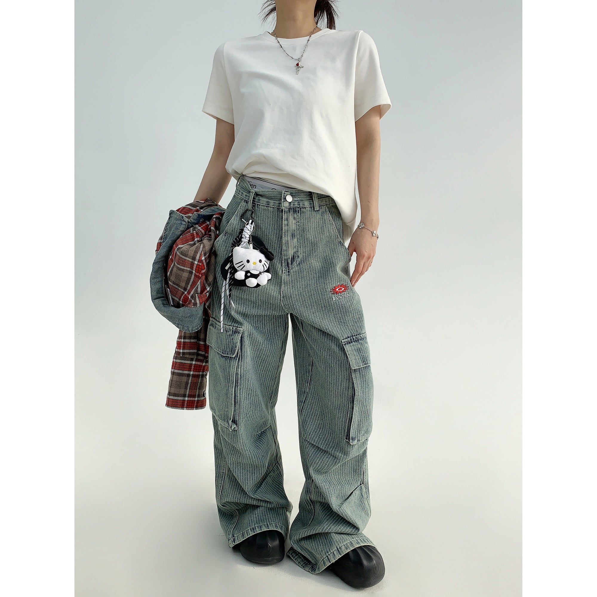 Distressed Stripe Denim Cargo Pants MW9812