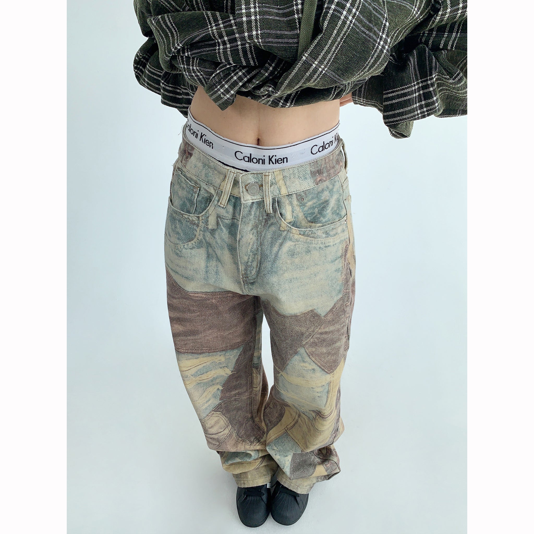 Heavy Industry Distressed Printed Straight Jeans MW9499