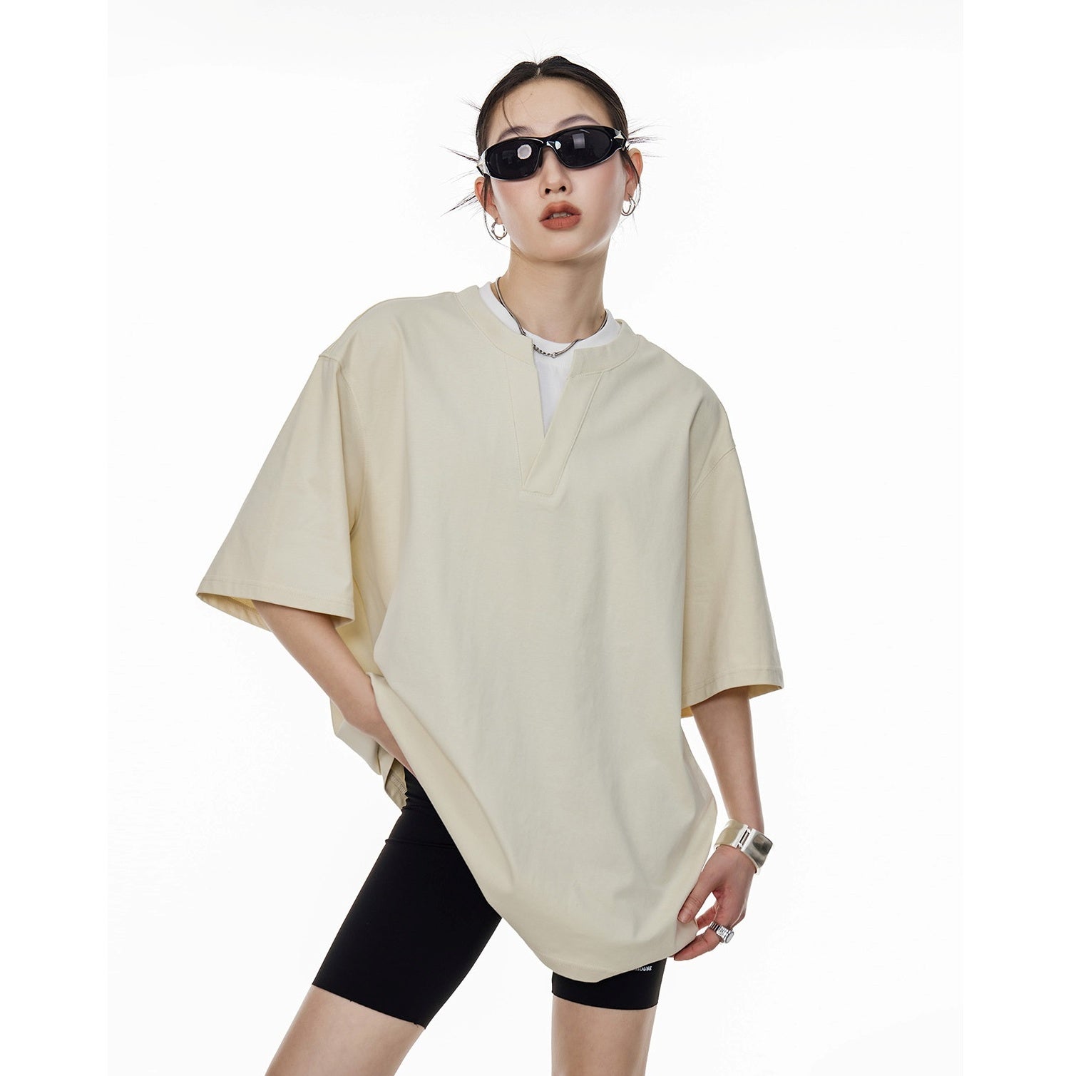 Contrast Color Fake Layered T-Shirt IC9036