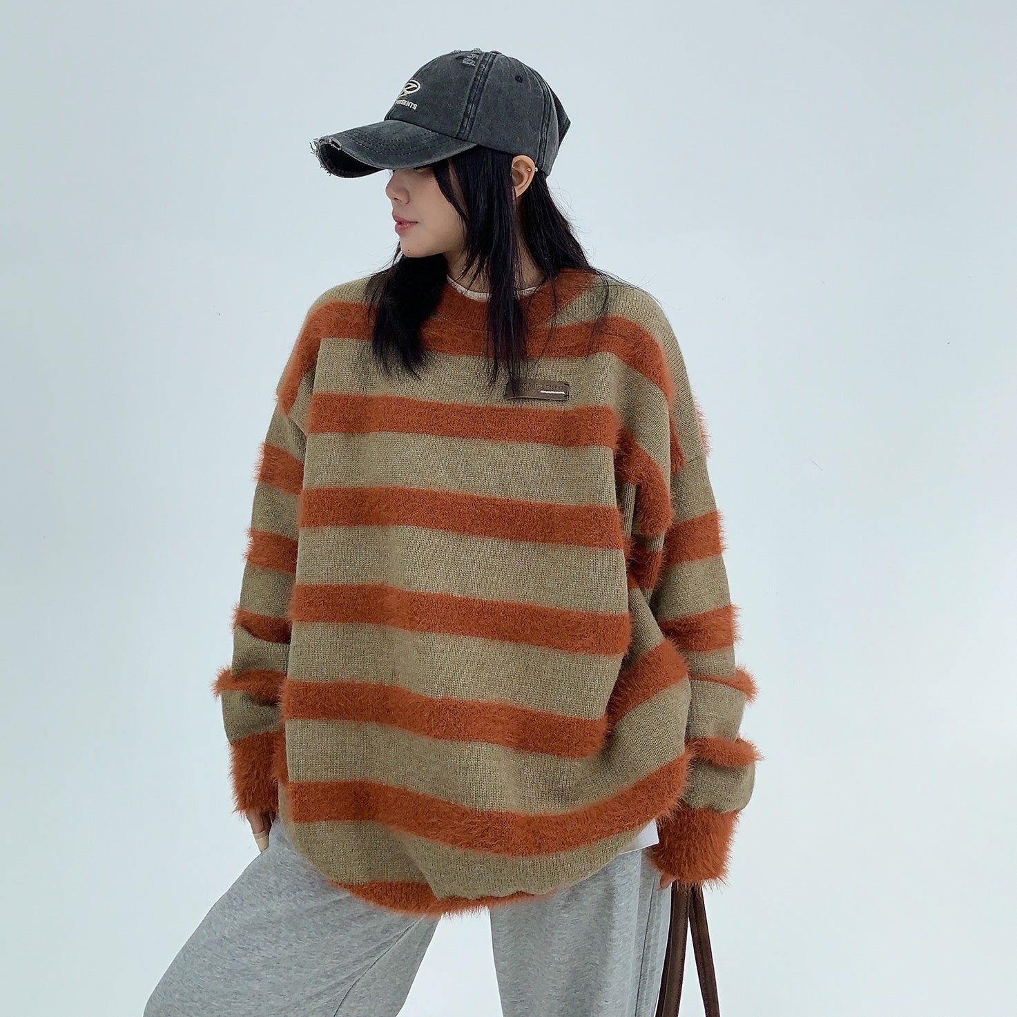 Plush Border Crewneck Sweater MW9793