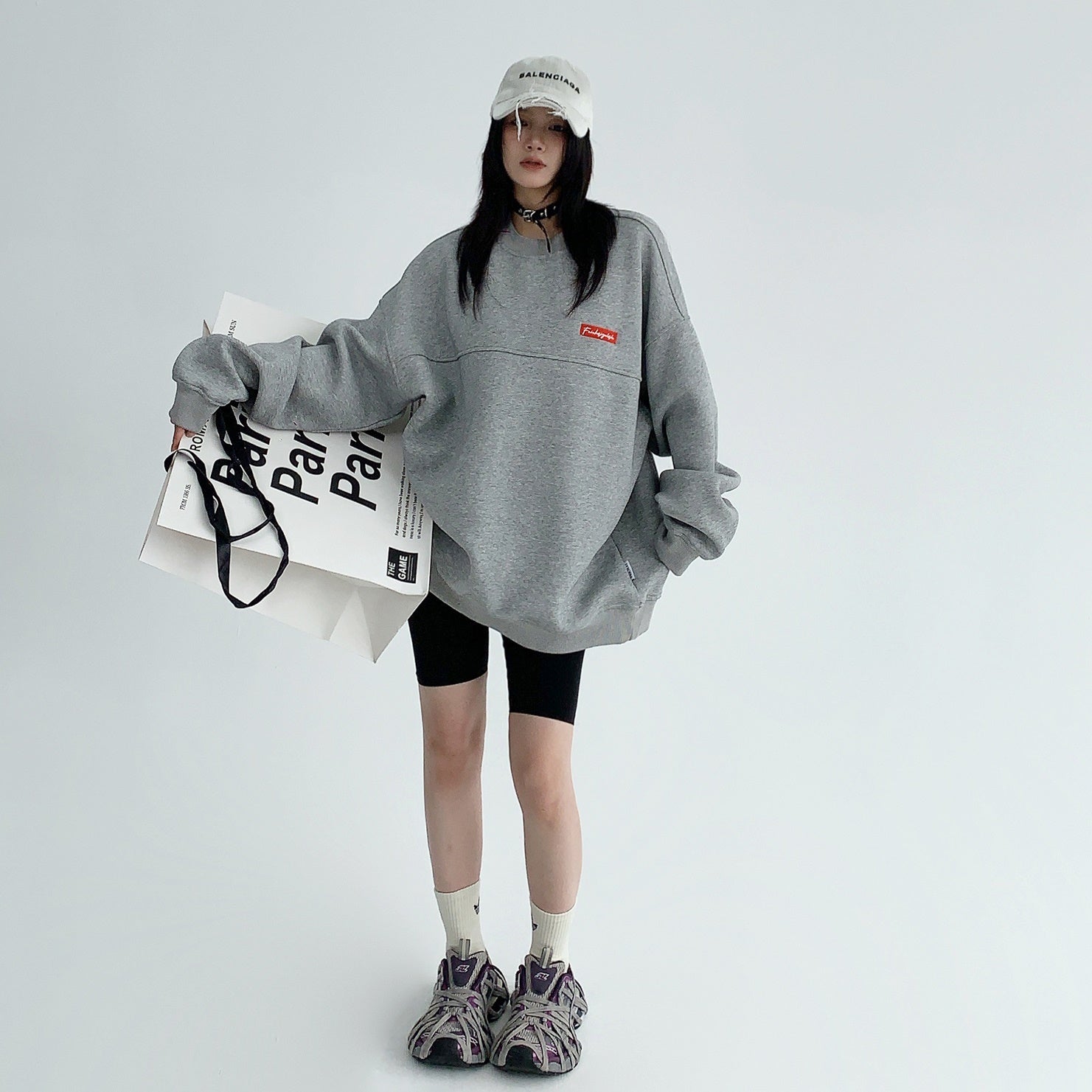 Switching Distressed Embroidered OverSize Sweat MW9458