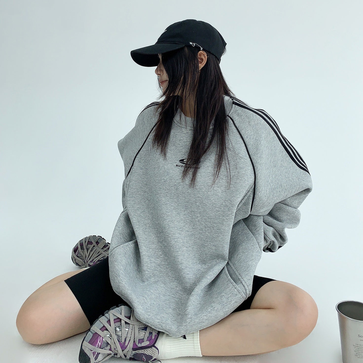 HeavyWeight Embroidery Three-Line Loose Sweat MW9506