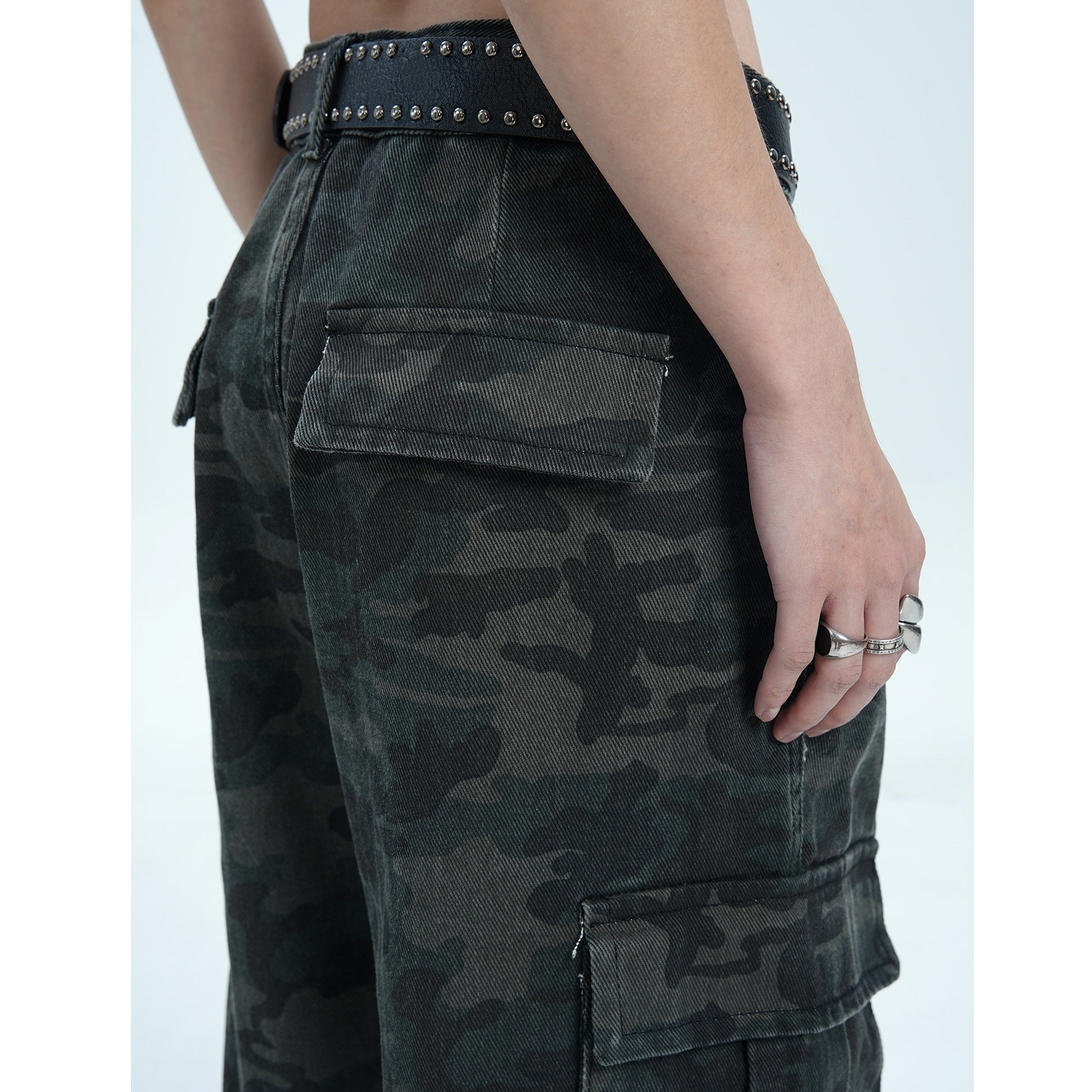 Camouflage Loose Straight Cargo Pants MW9675