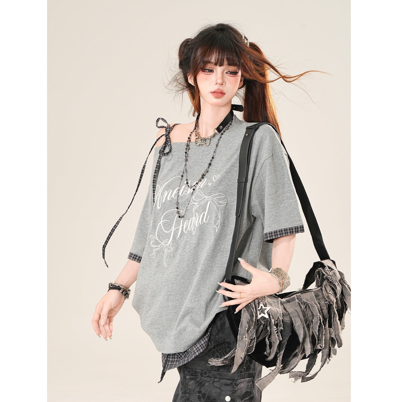 Check-Panelled Loose Neck T-shirt KK2059