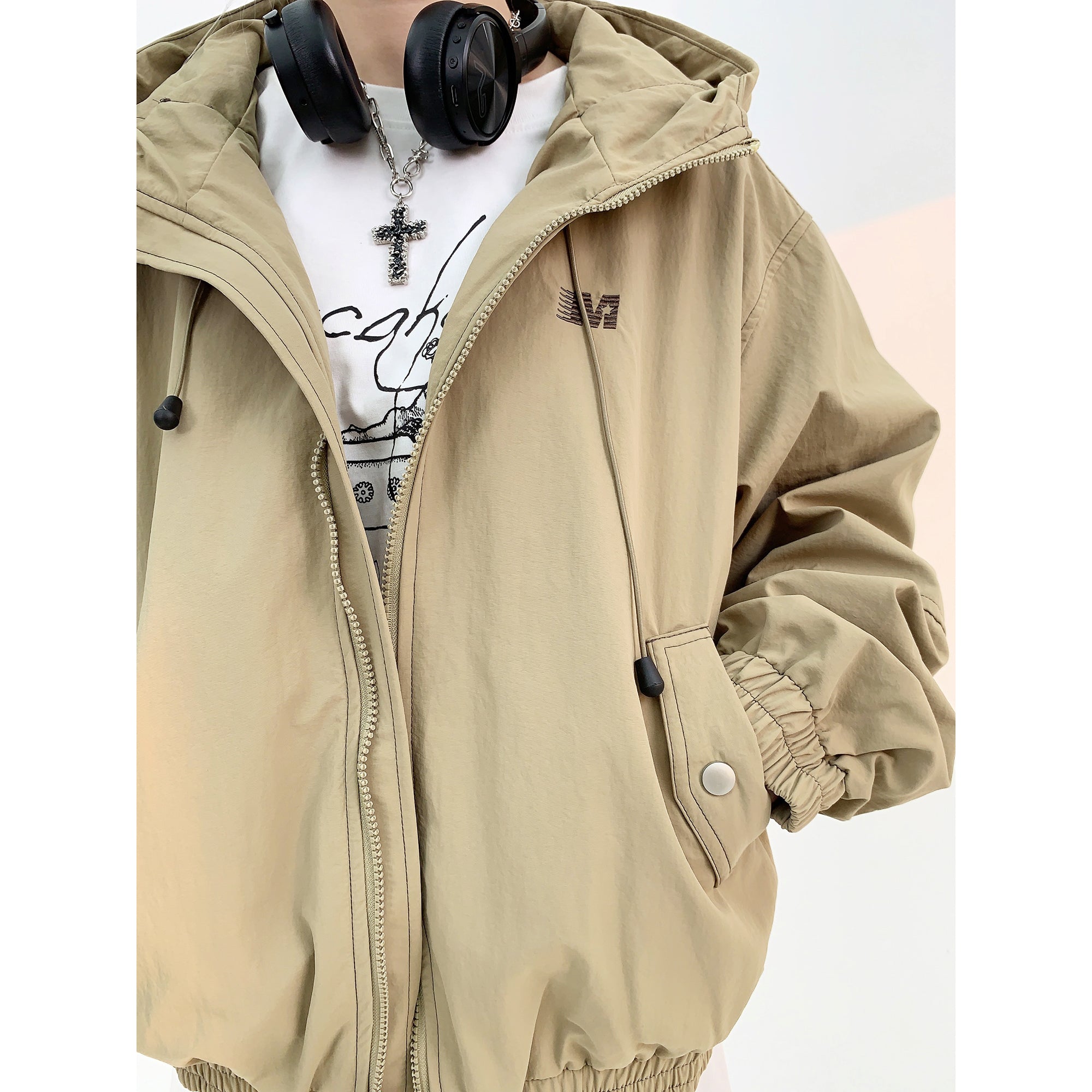 short embroidery hooded jacket MW9012