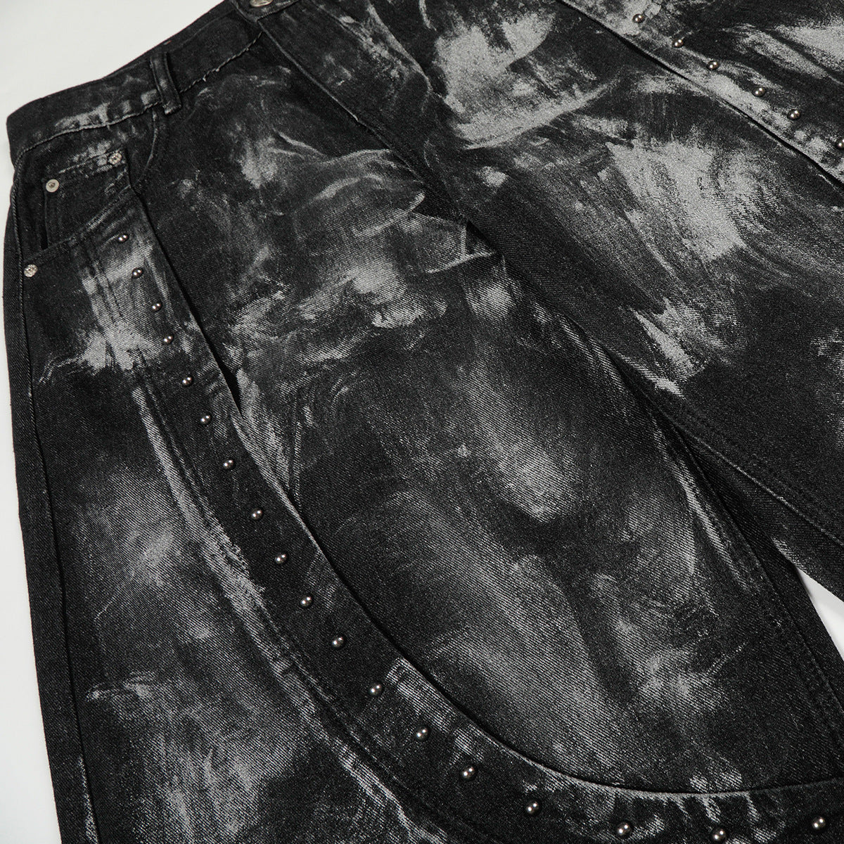 Stained Washed Studded Wide-leg Curve Jeans MW10364