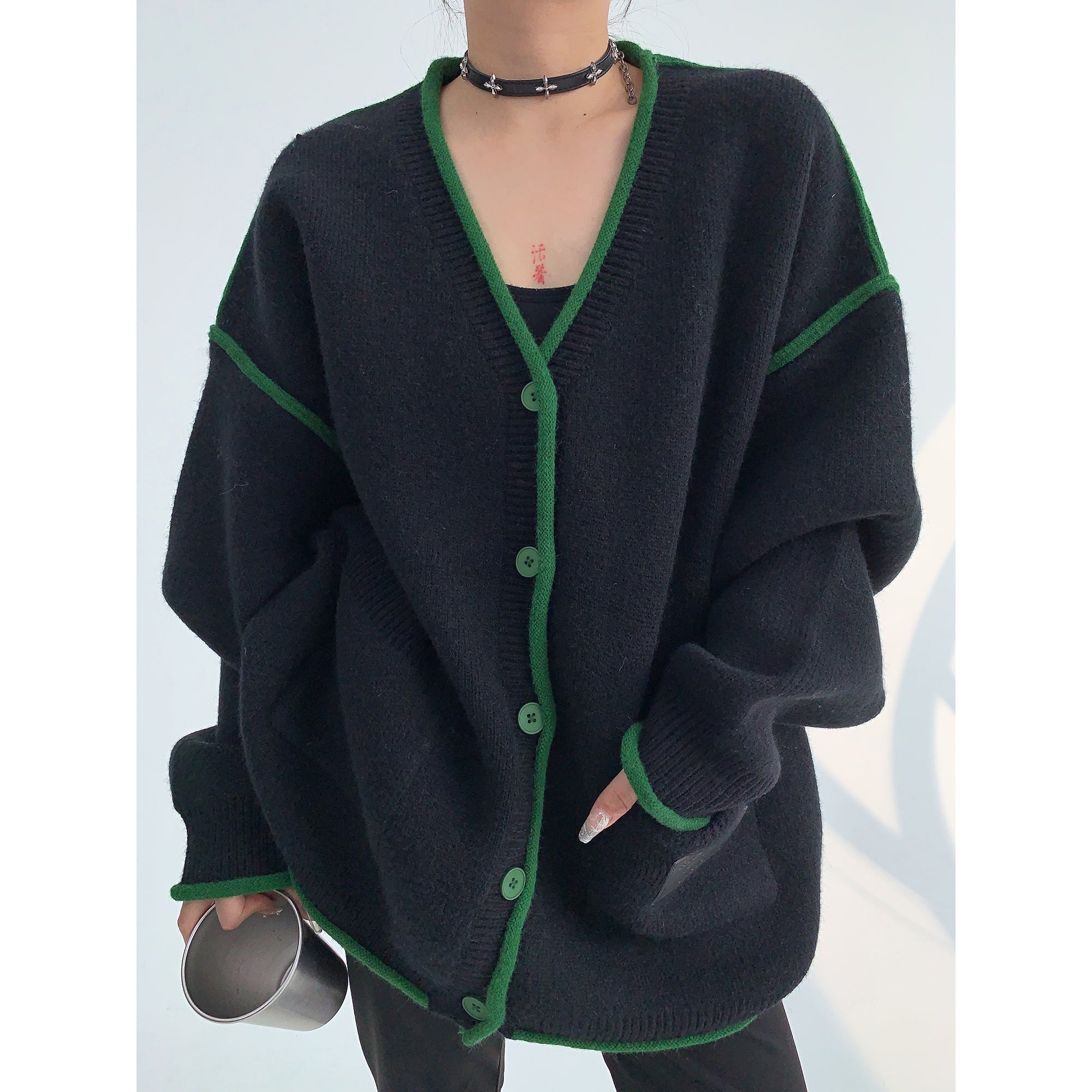 Pocket Design V-neck Loose Knitted Cardigan MW9597