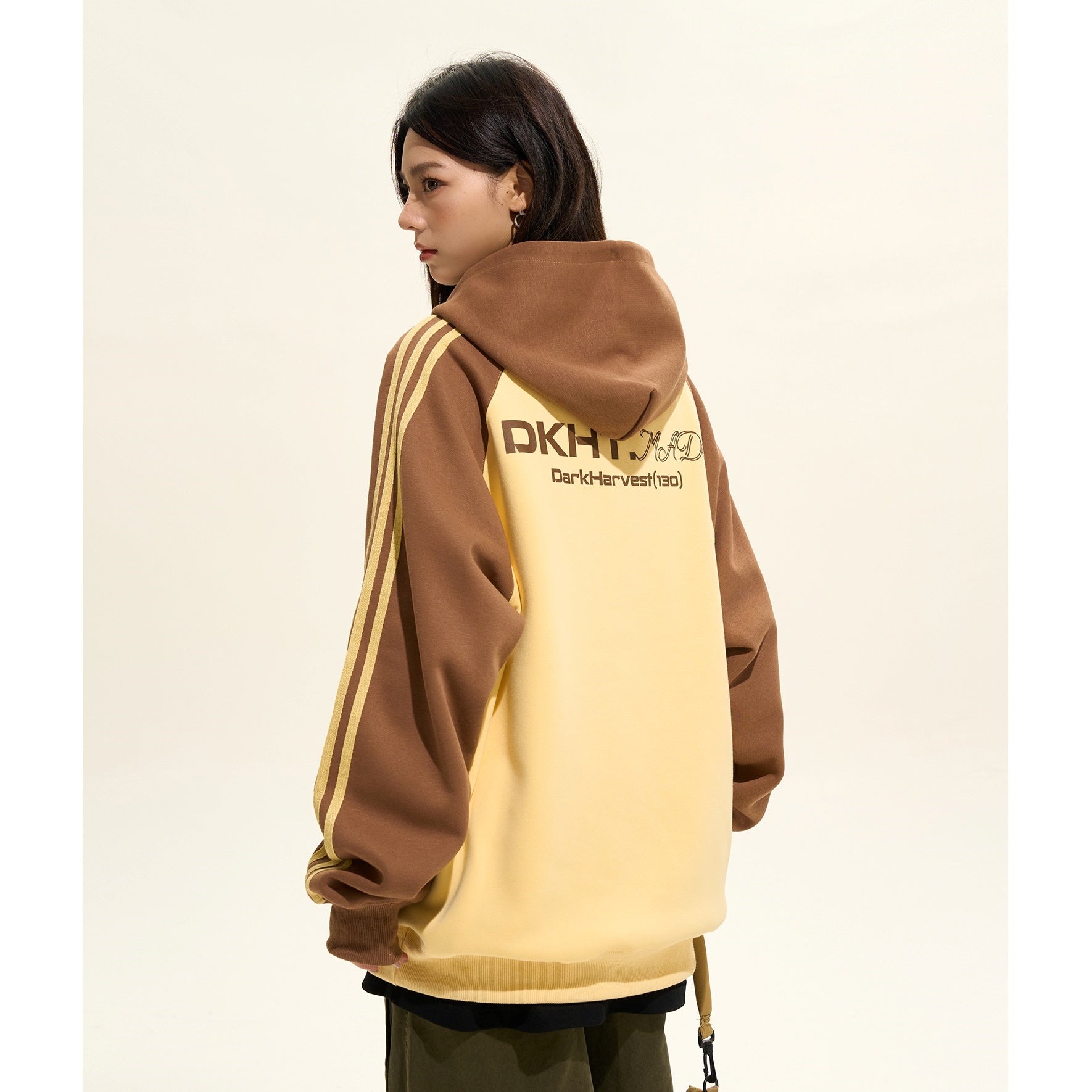 Contrasting Print Raglan Sleeve Hooded Sweat MW9344