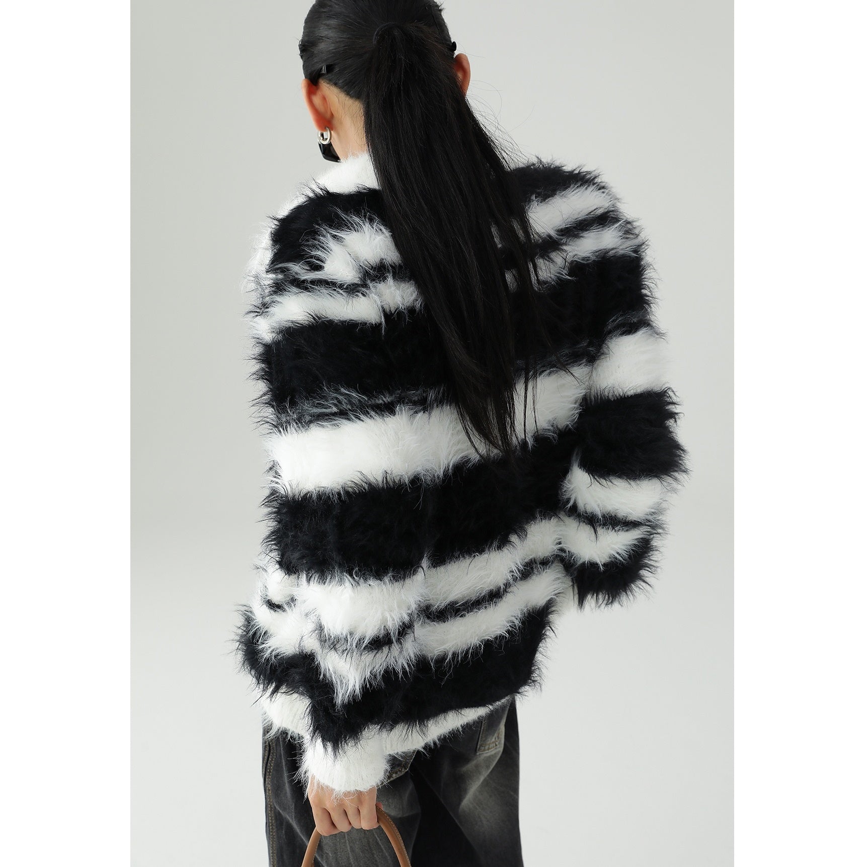 Monotone Border Lapel Shaggy Sweater AC7083