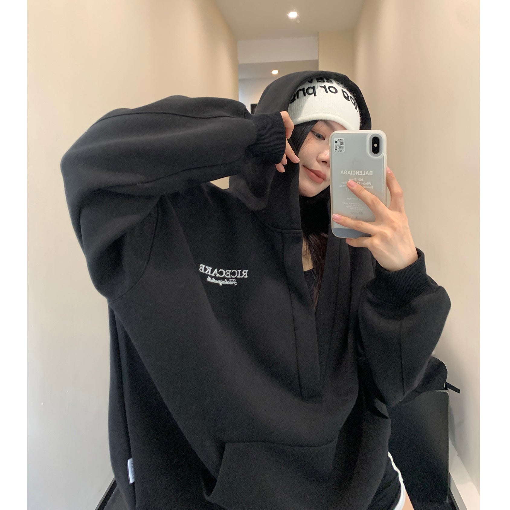 Lazy Loose Embroidered Large V-neck Hooded Sweat MW9350