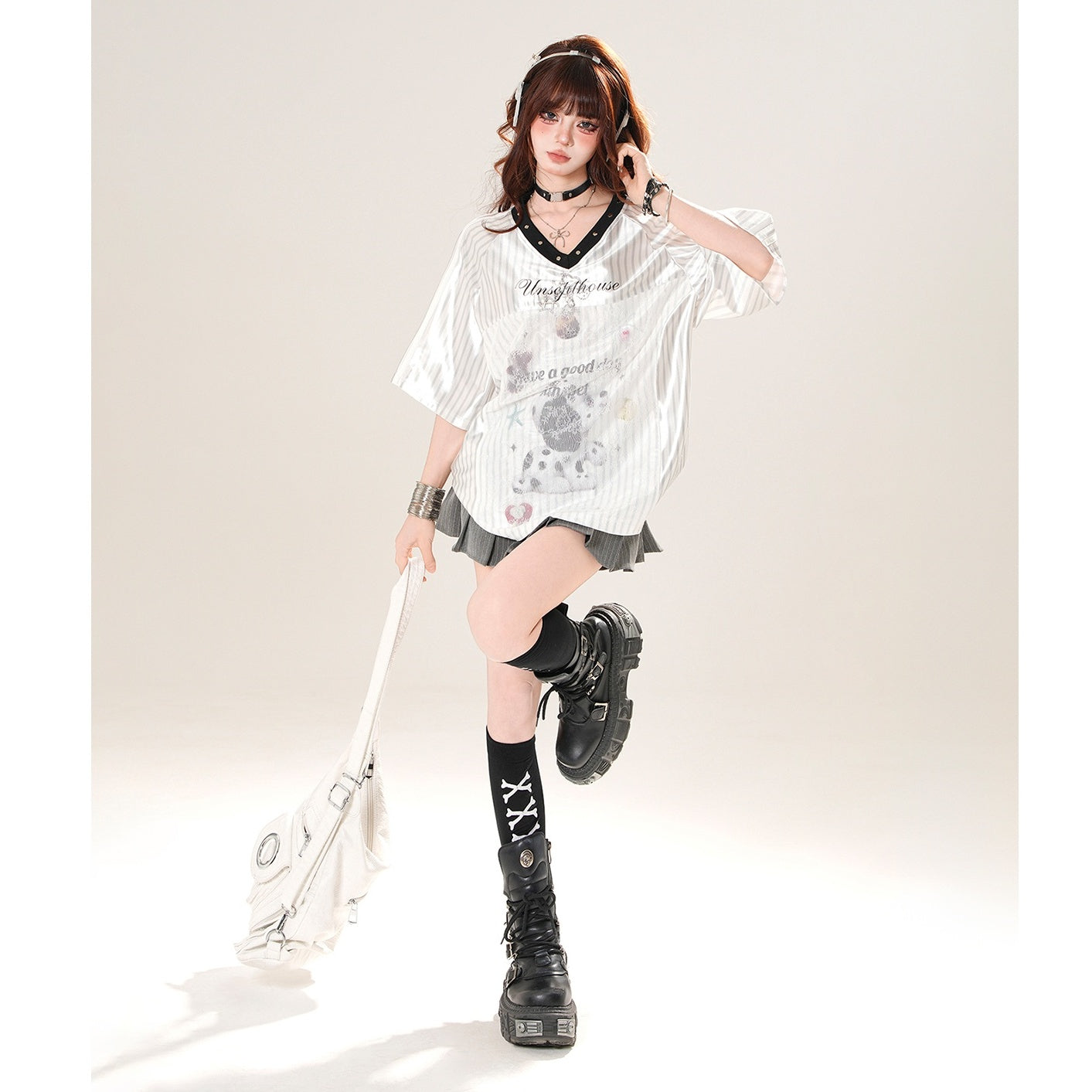 V-neck Stripe Loose Shiny T-shirt KK2032