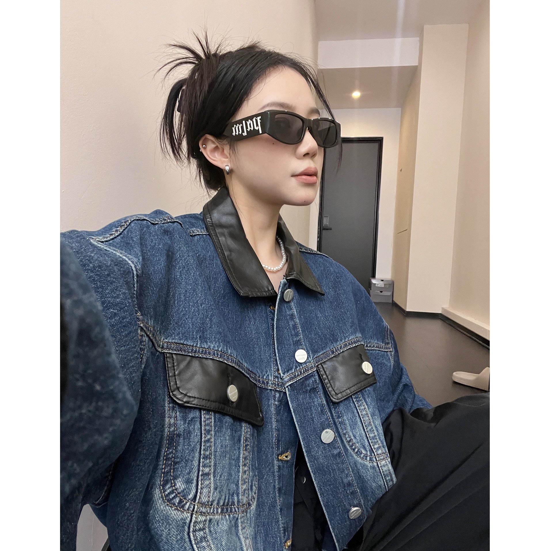 PU Leather Collar Patchwork Denim Jacket MW9301