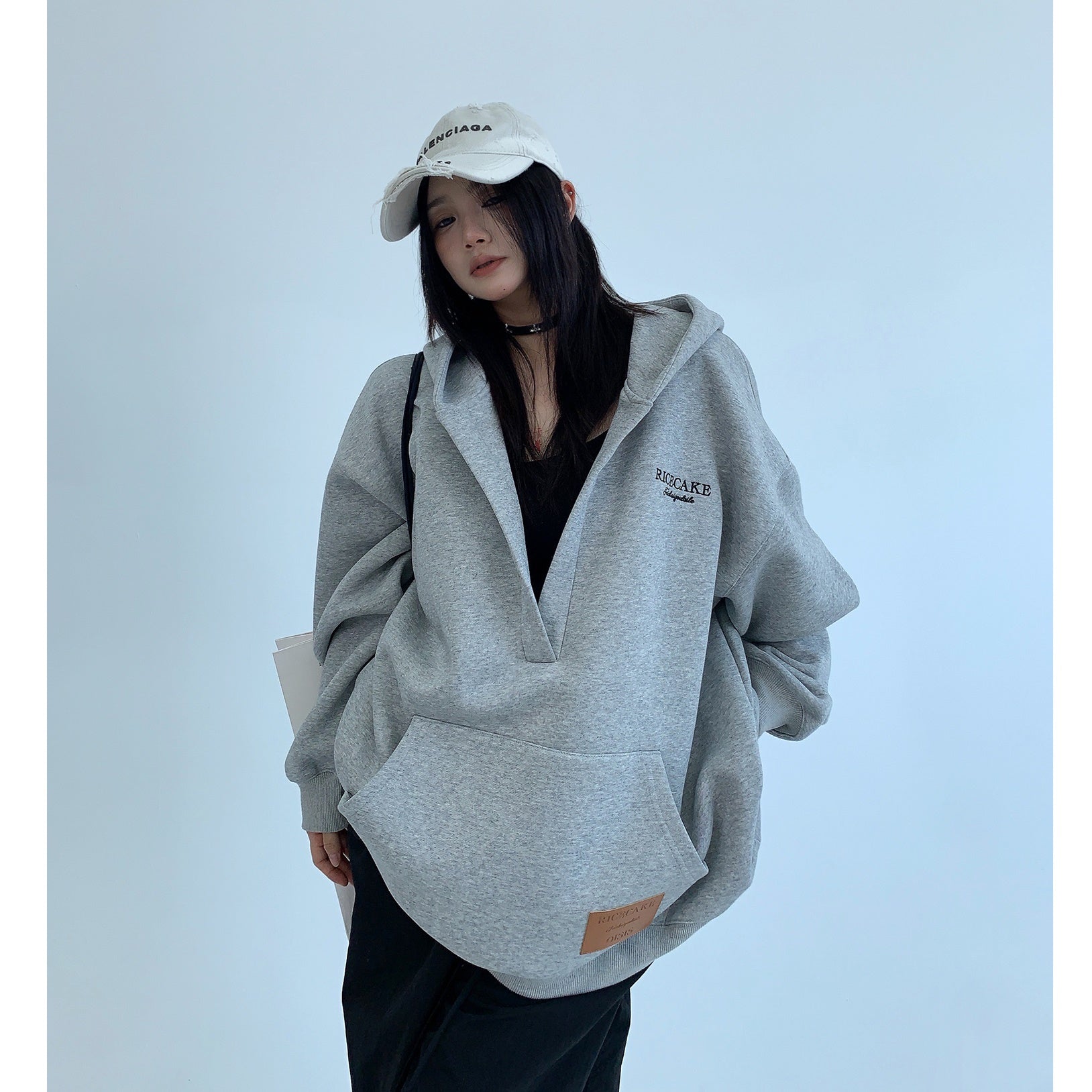 Lazy Loose Embroidered Large V-neck Hooded Sweat MW9350