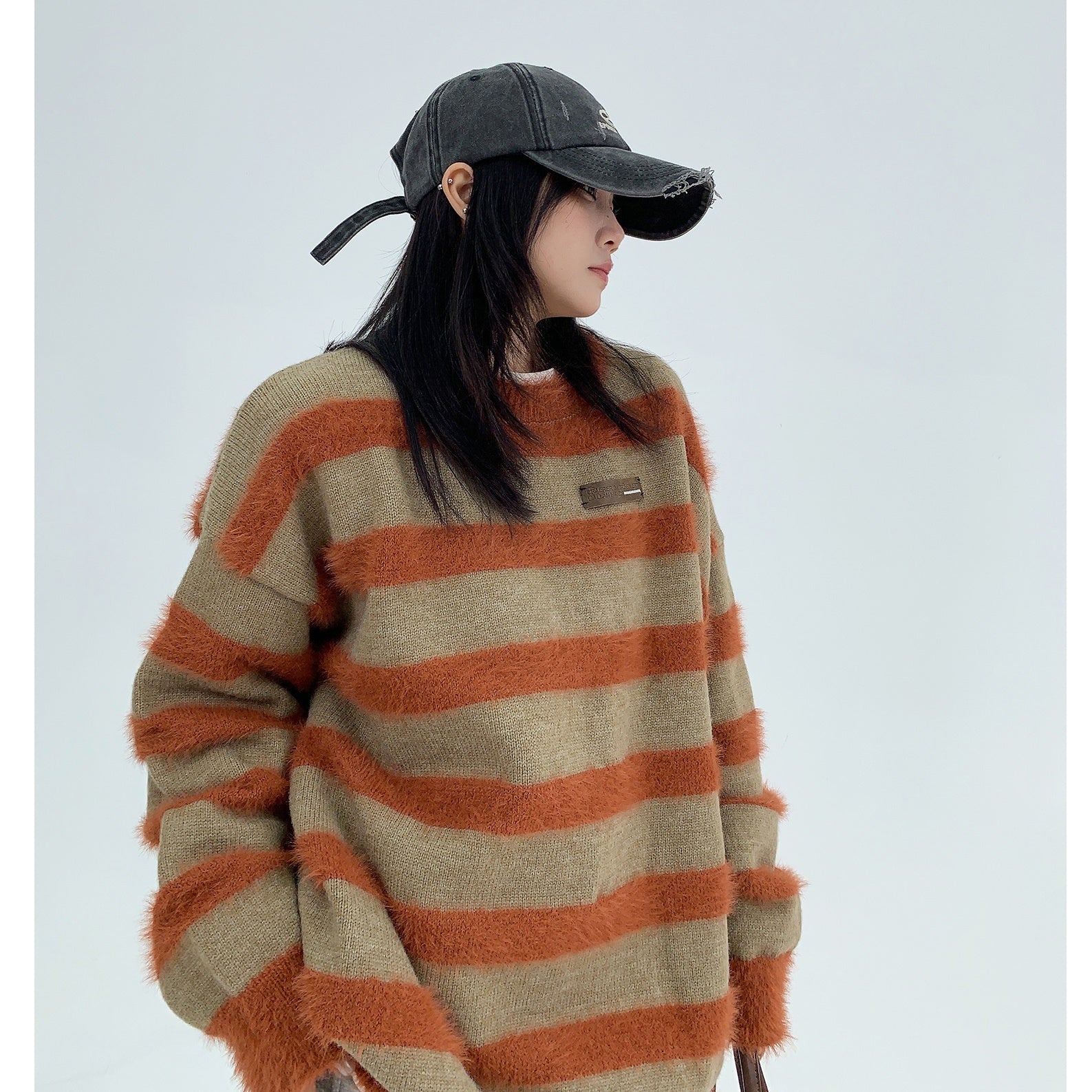 Plush Border Crewneck Sweater MW9793