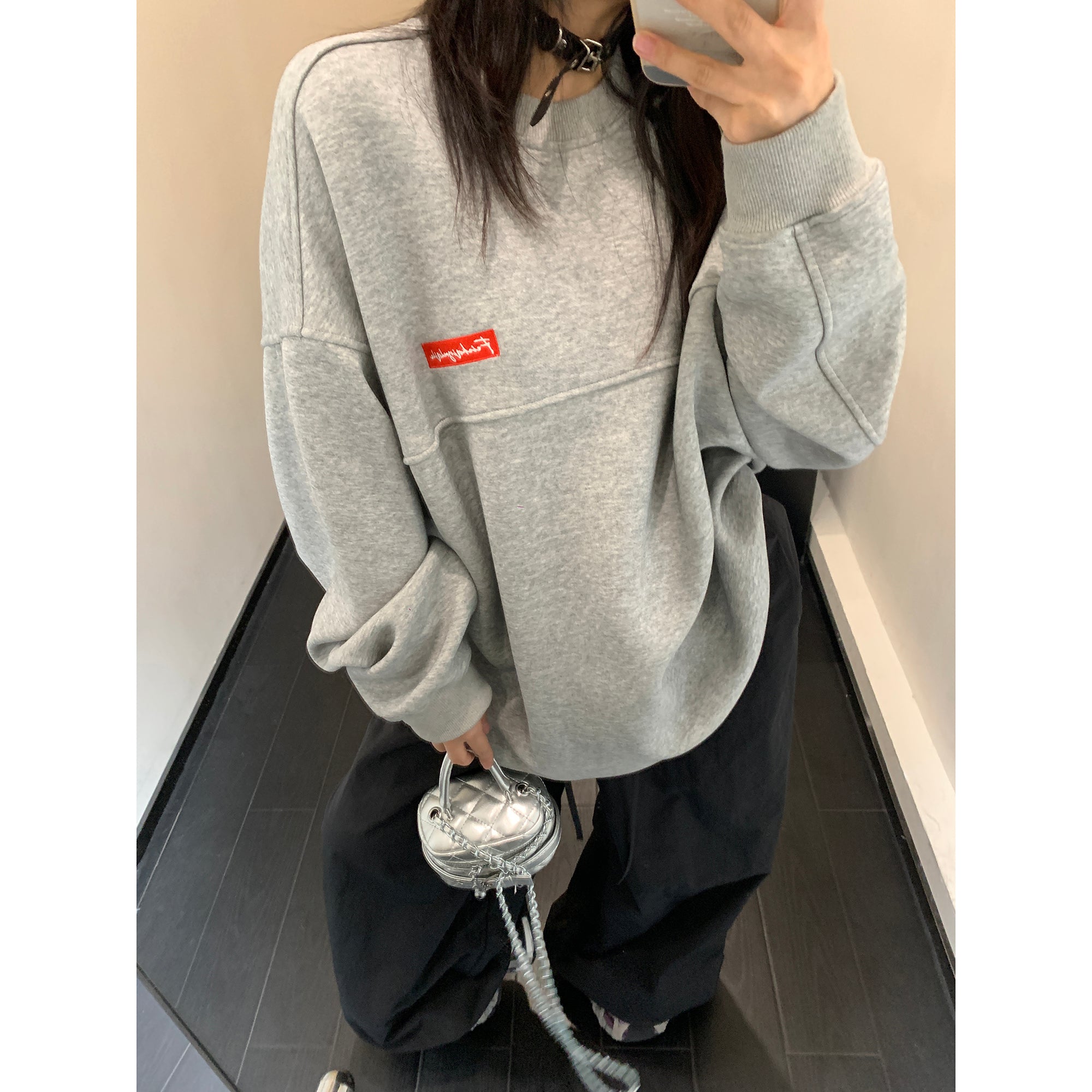 Switching Distressed Embroidered OverSize Sweat MW9458