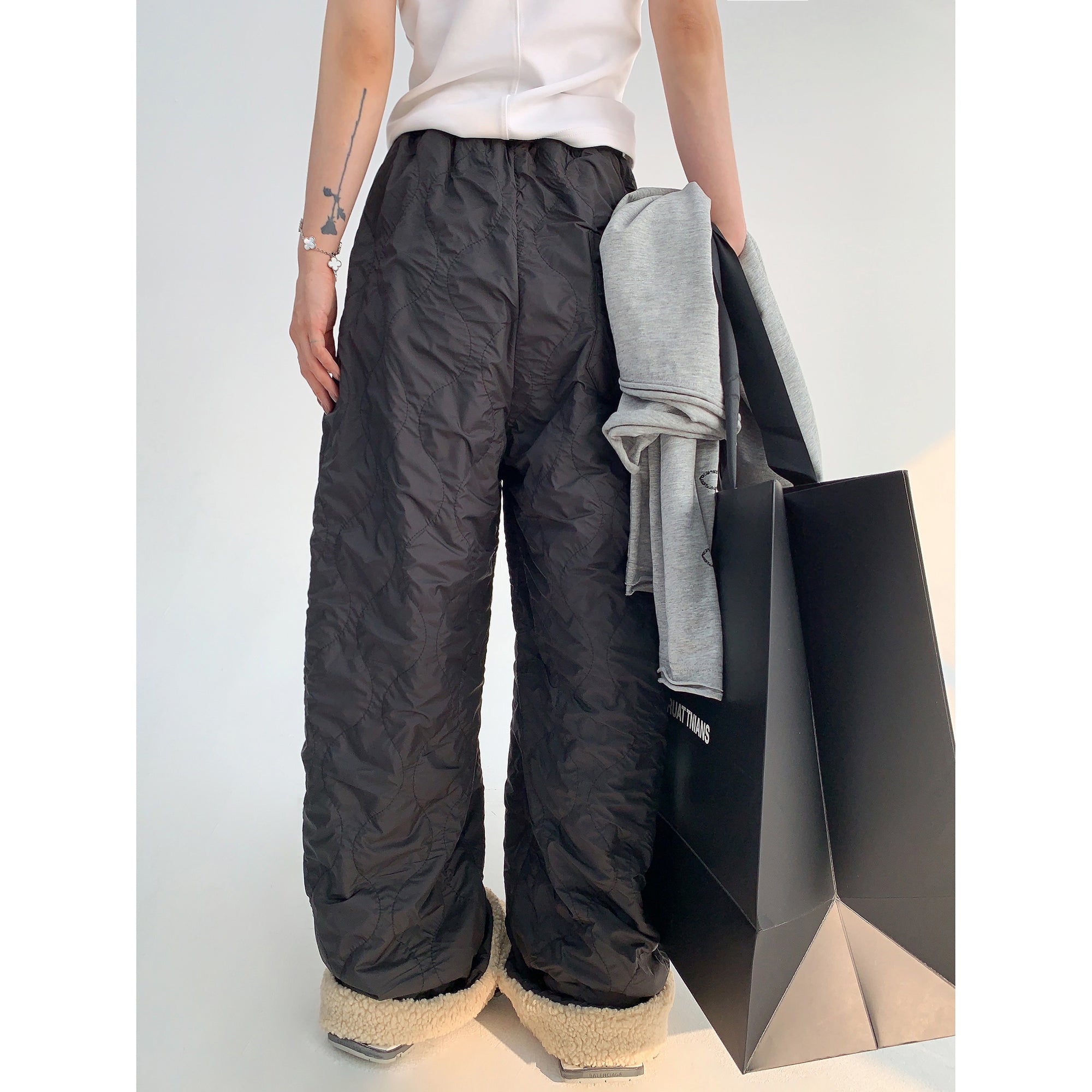 Boa Fleece Stitching Straight Pants MW9640