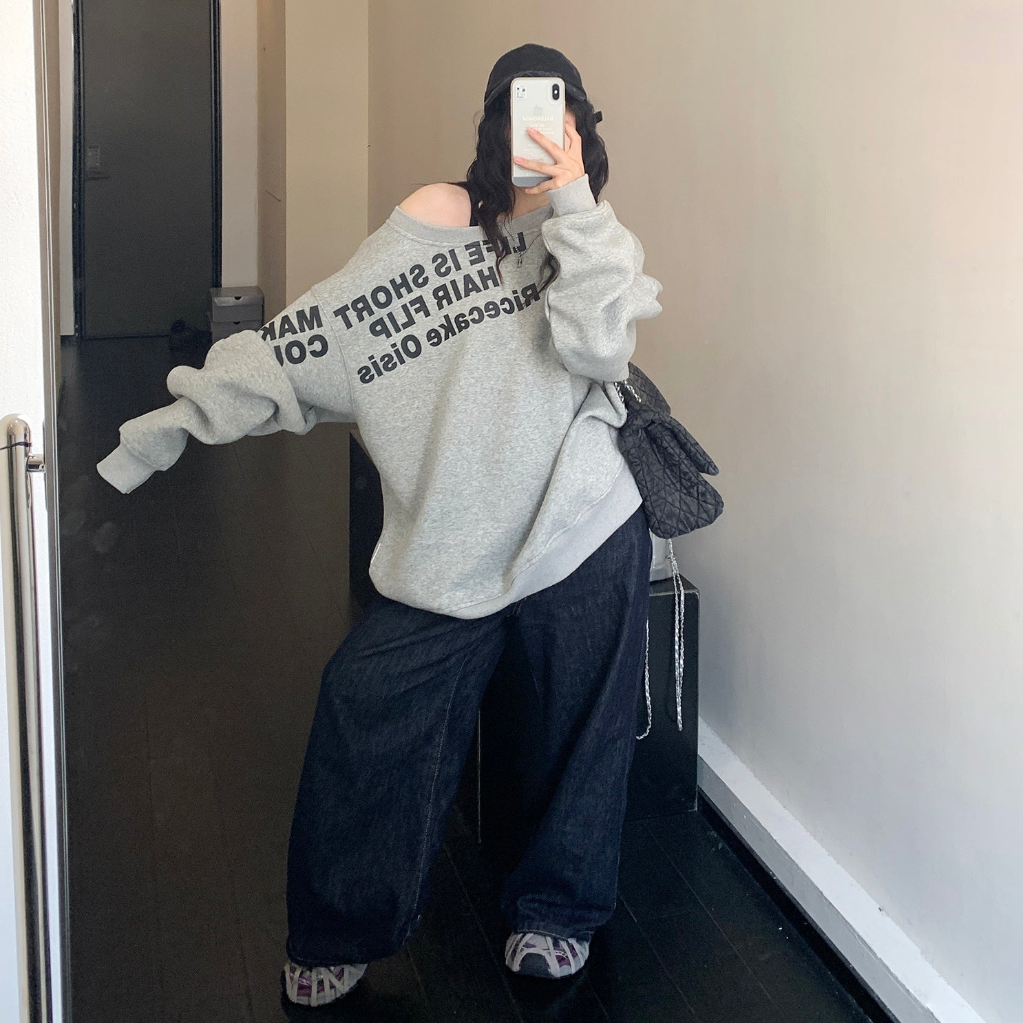 Slanted Shoulder OverSize Lettering Sweat MW9462