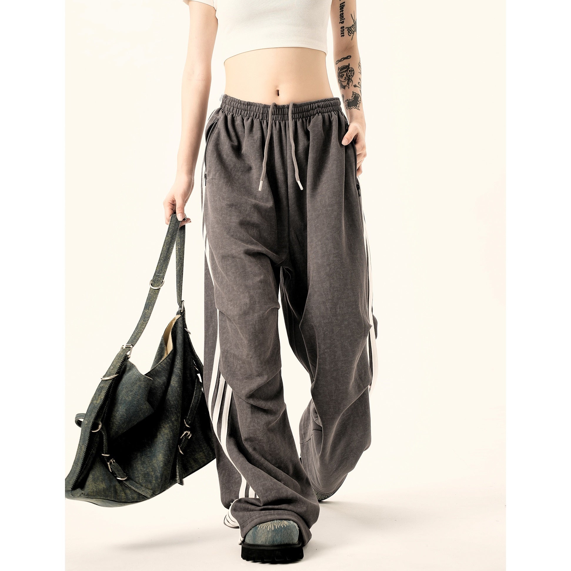 Side Three-bar Striped Wide-leg Sweat Pants MW9339