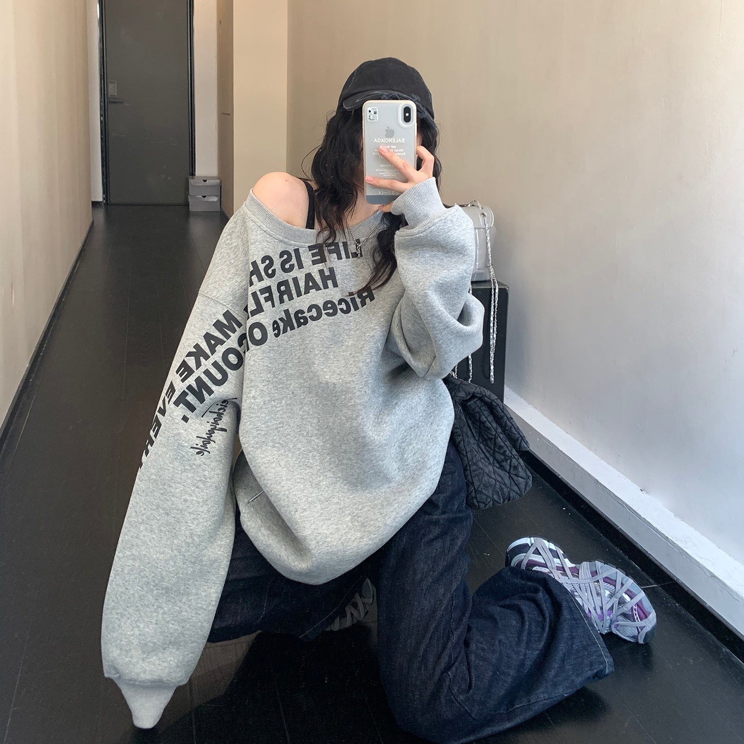 Slanted Shoulder OverSize Lettering Sweat MW9462