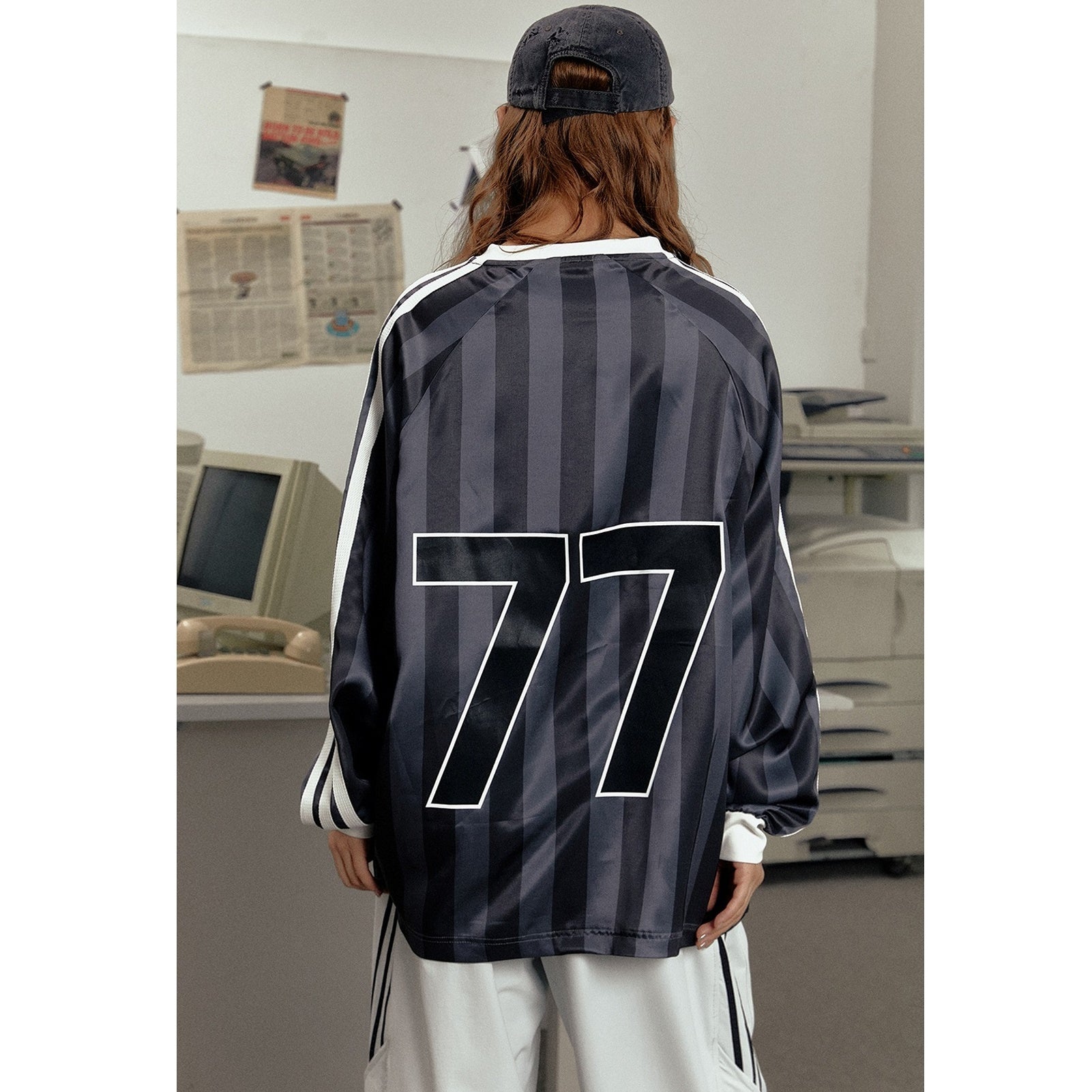 Three-bar Letter Print Design Long Sleeve T-Shirt EZ116