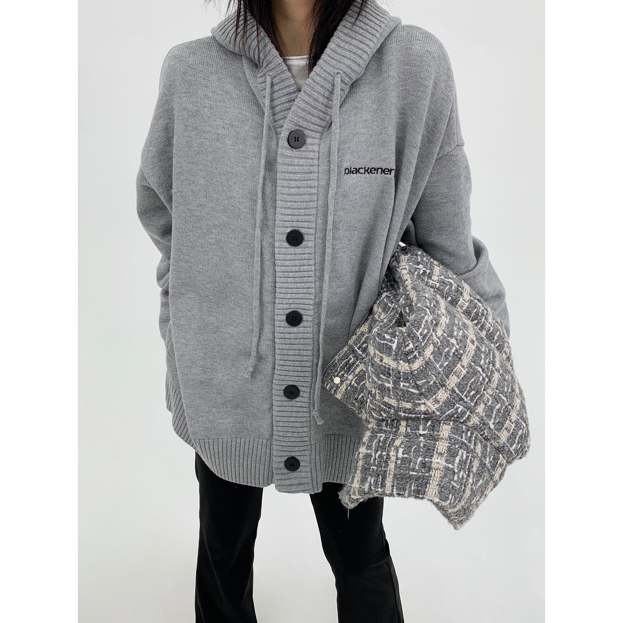 Embroidery Hooded Knitted Jacket MW9781