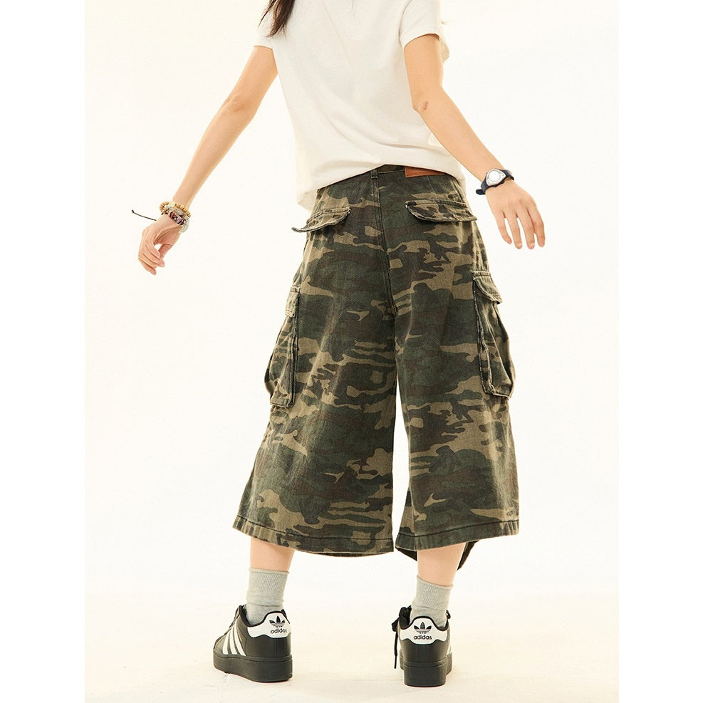 Camouflage Loose Straight Cropped Cargo Pants MW9265