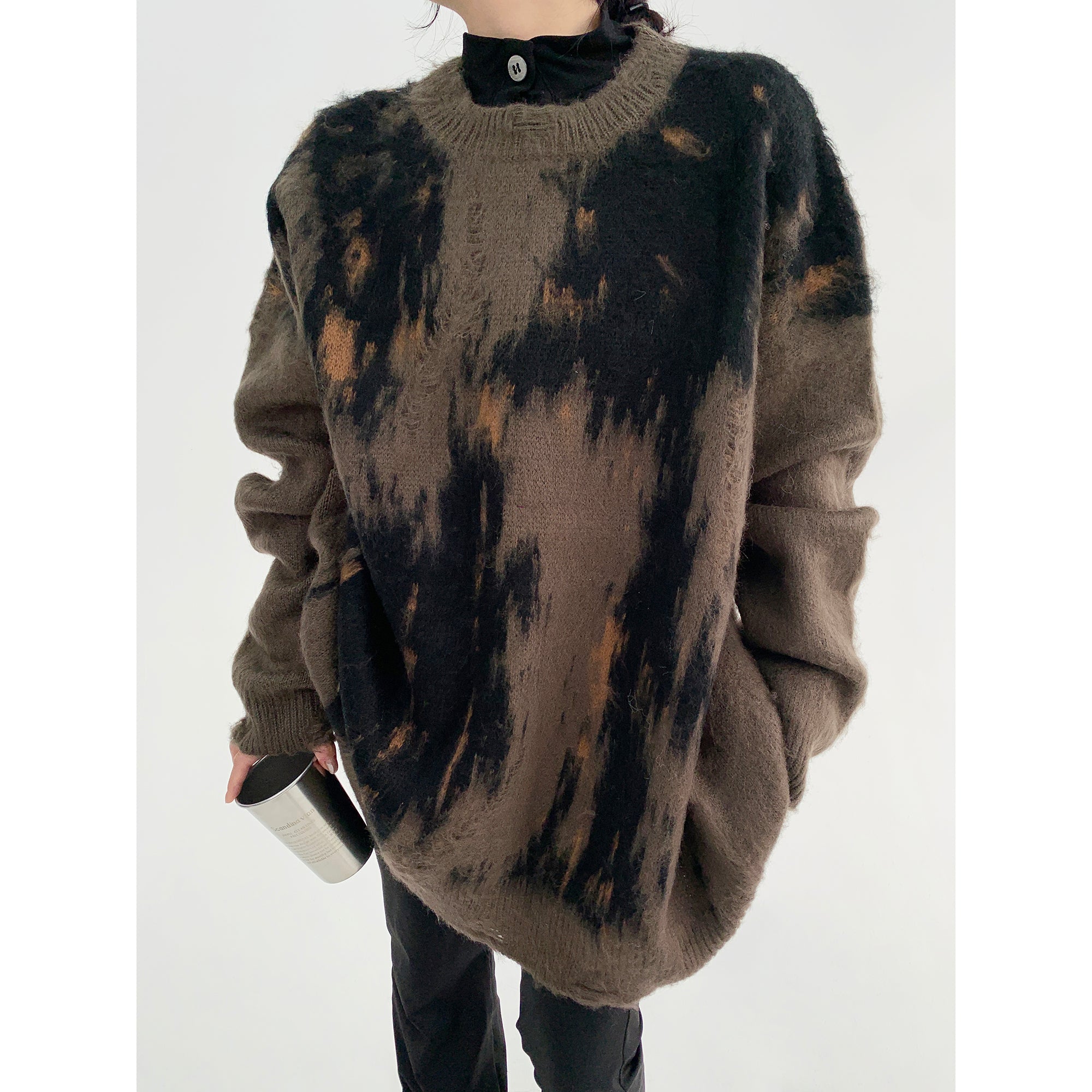 Bristles Round Neck Ripped Sweater MW9795