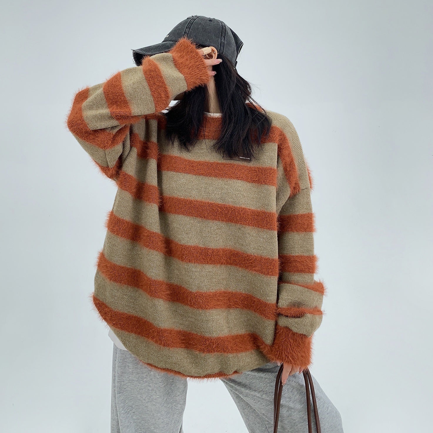 Plush Border Crewneck Sweater MW9793