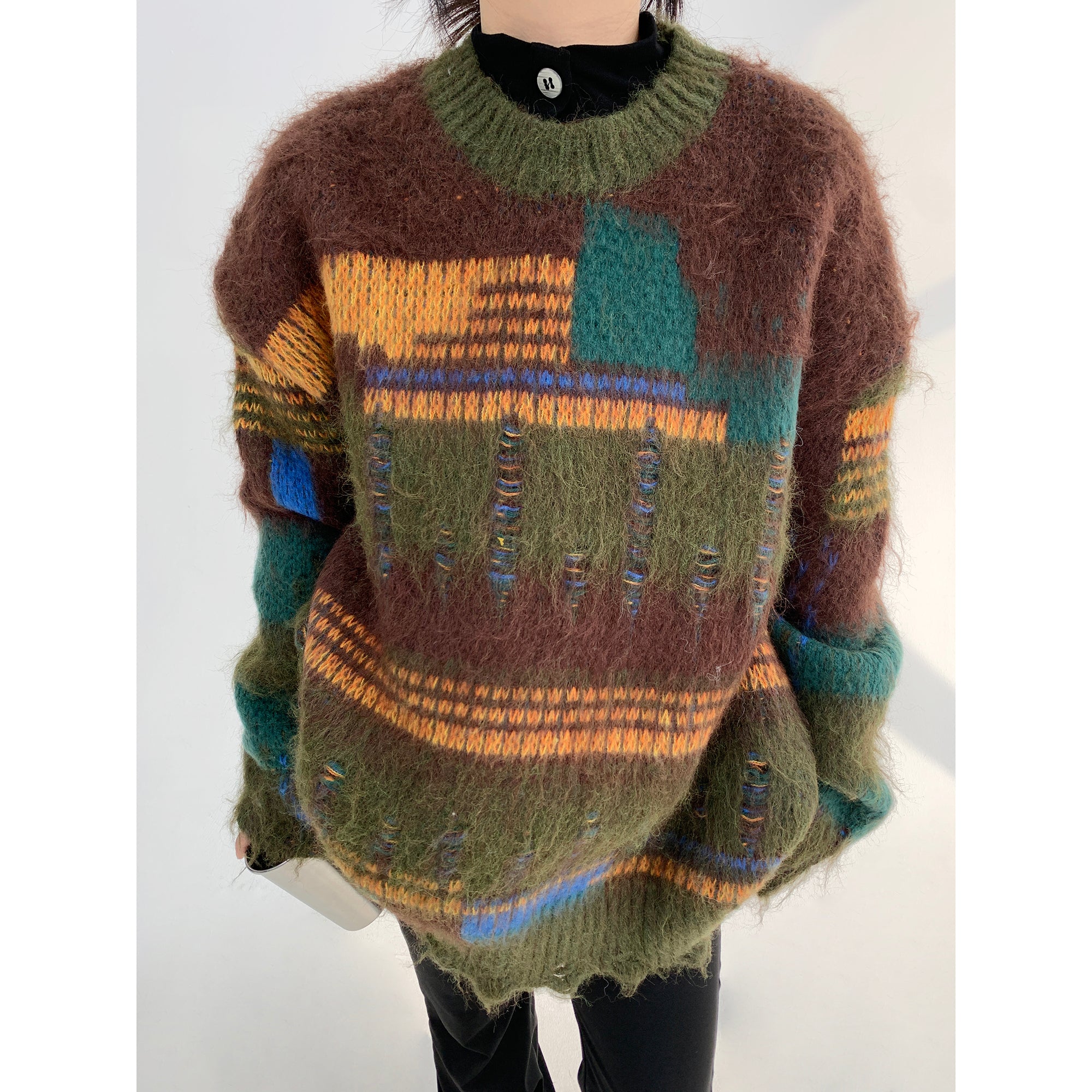 Retro Ripped Crewneck Shaggy Sweater MW9789