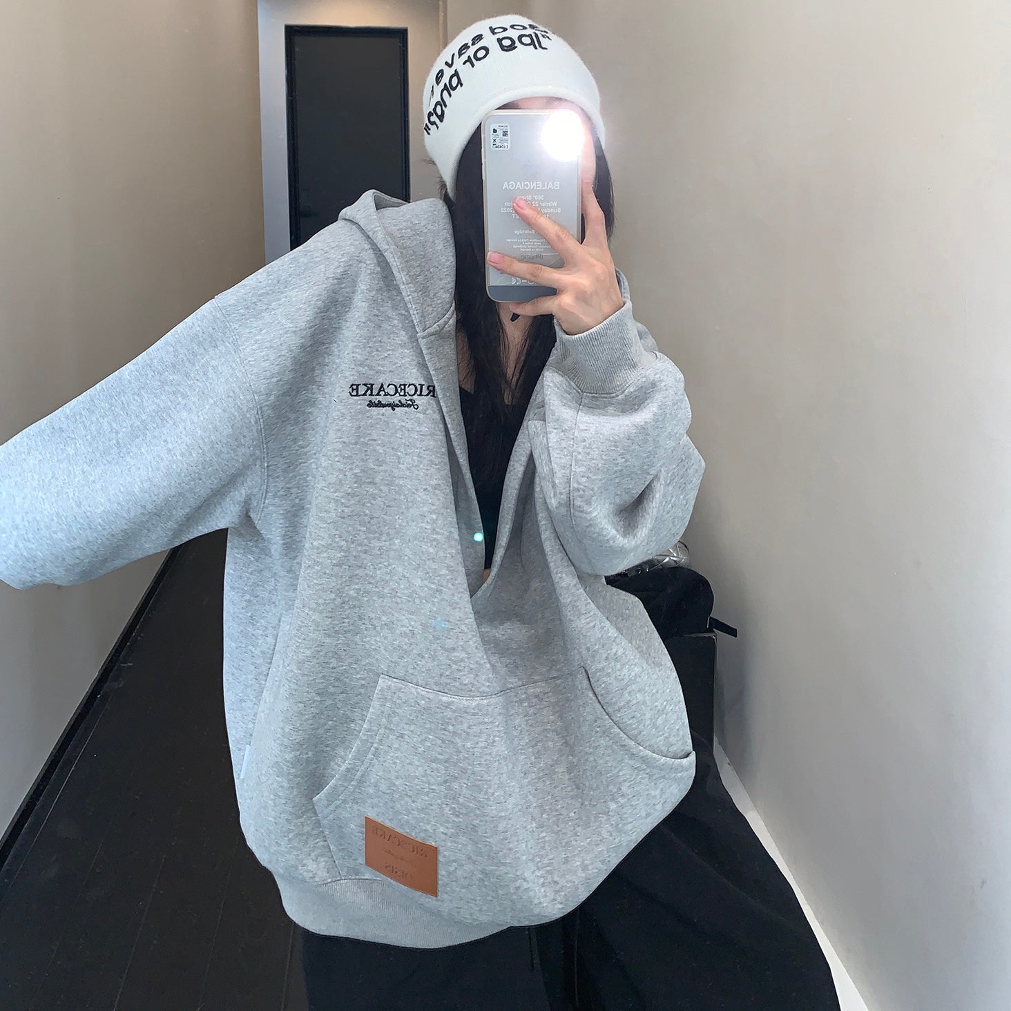 Lazy Loose Embroidered Large V-neck Hooded Sweat MW9350