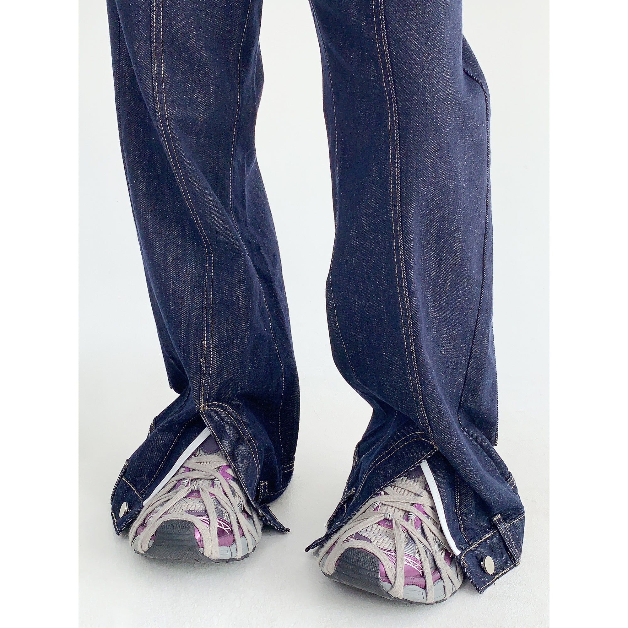 Reverse Design Split Straight Jeans MW9569