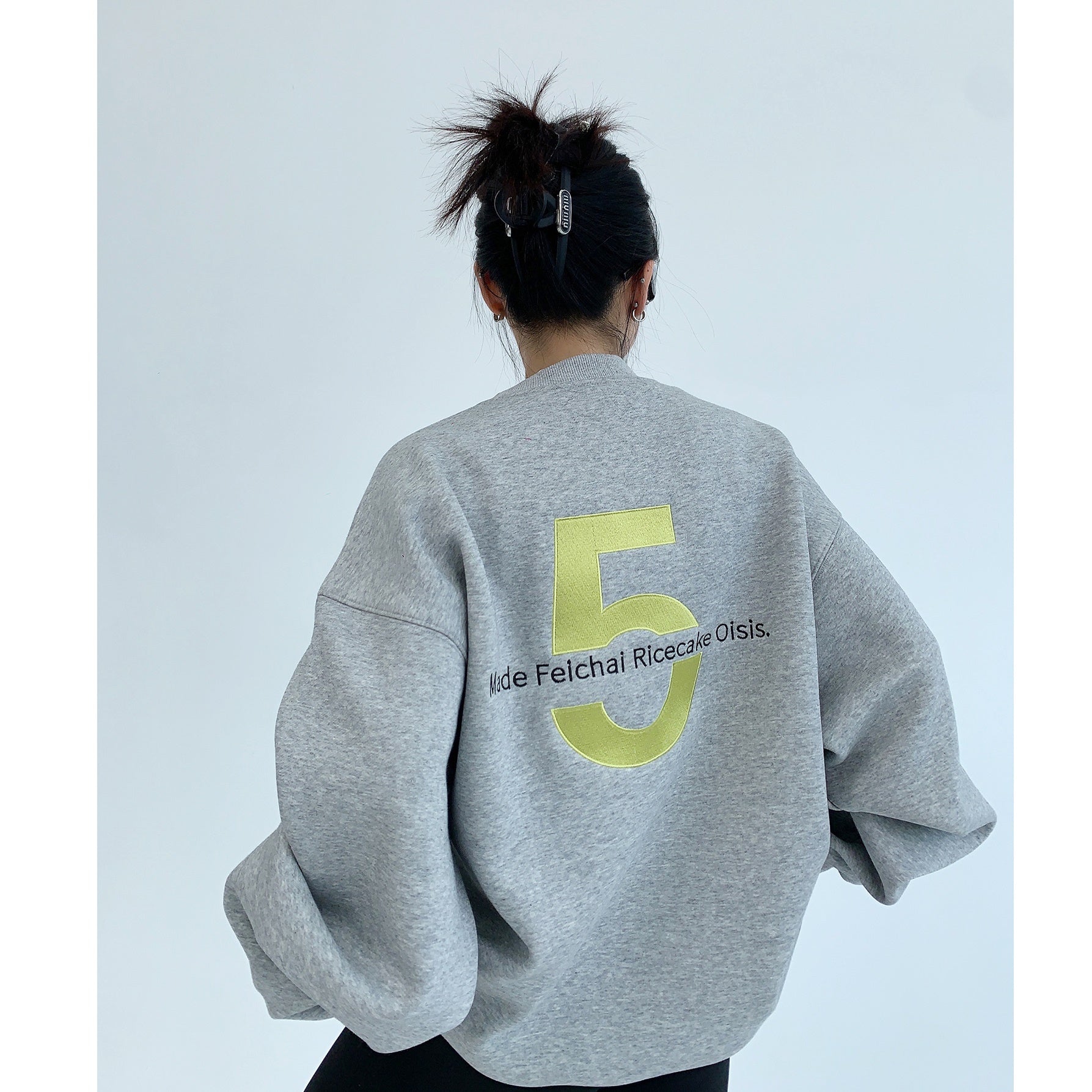 Oversize Embroidered No.5 Crewneck Sweat MW9353